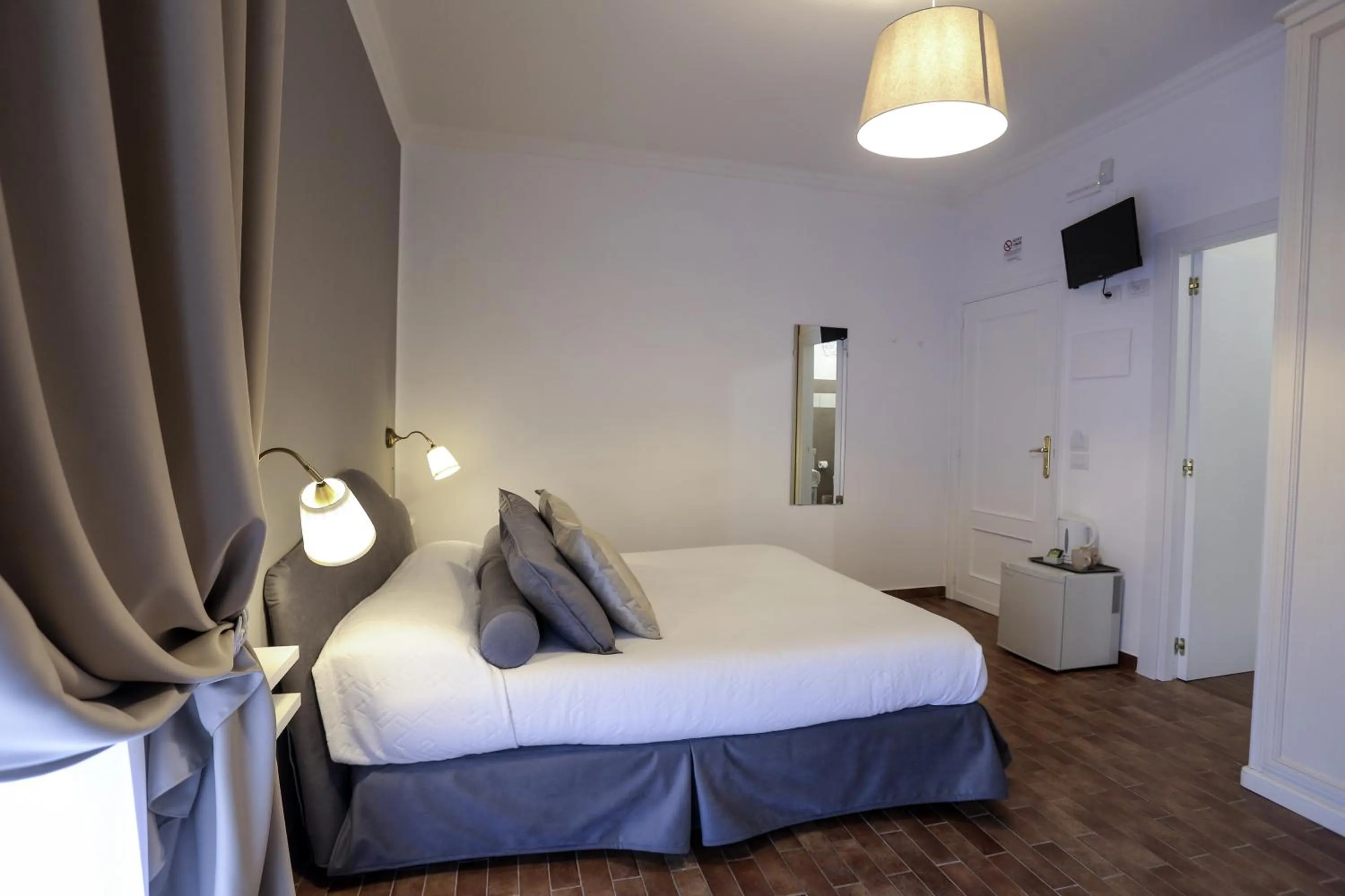 Photo of the whole room in Villa Borghese B&B