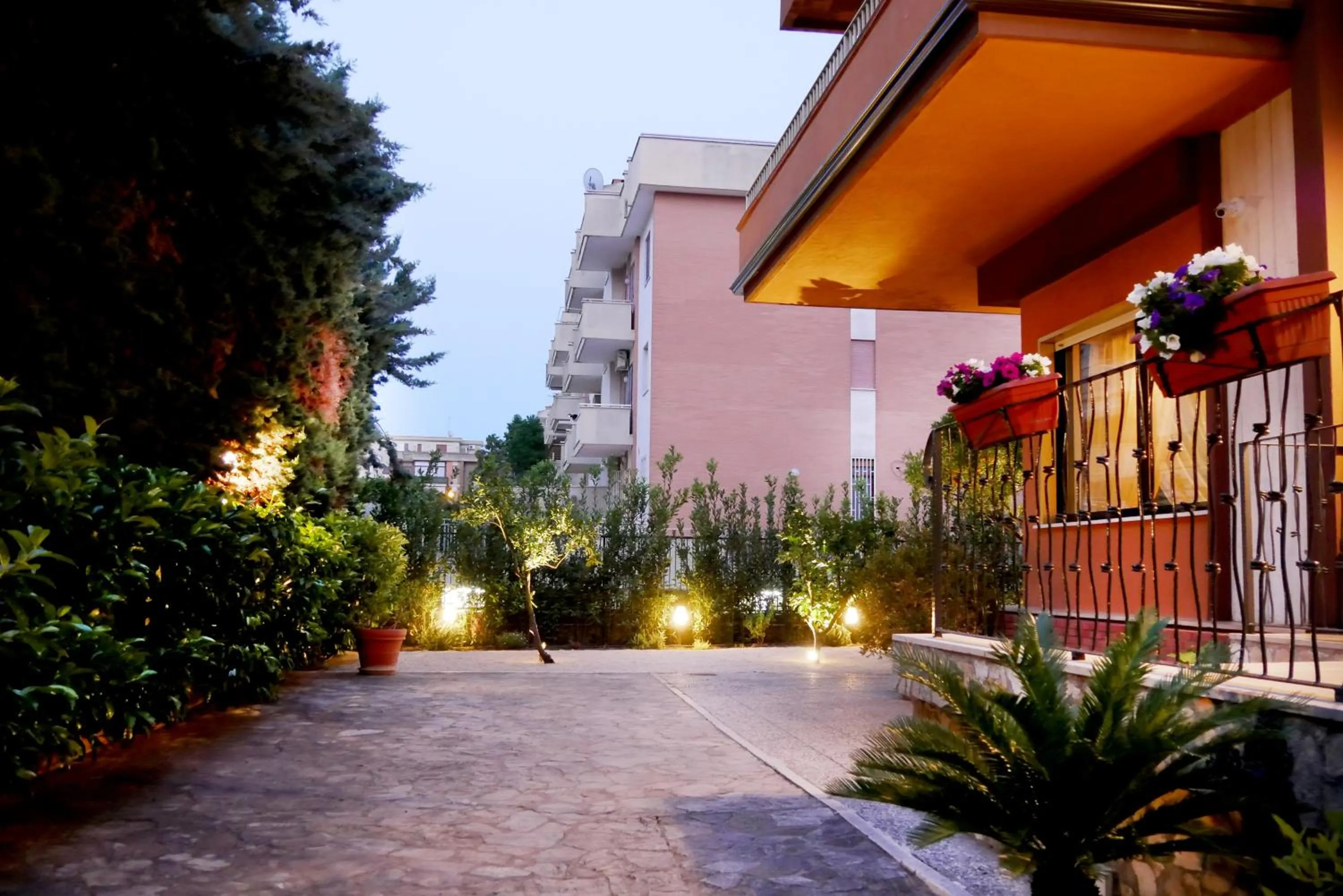 Garden in Villa Borghese B&B