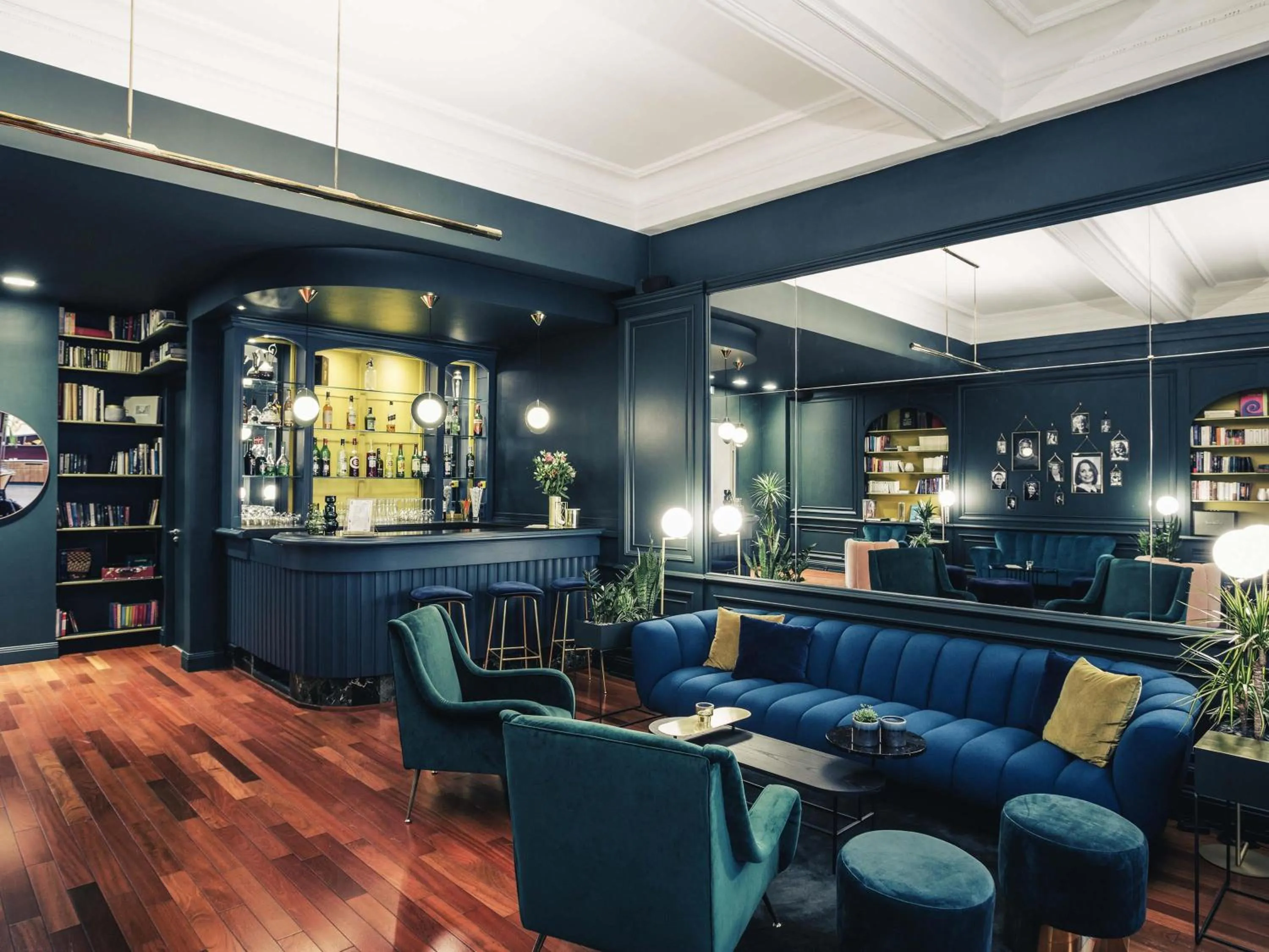 Lounge or bar in Hôtel Mercure Bayonne Centre Le Grand Hotel