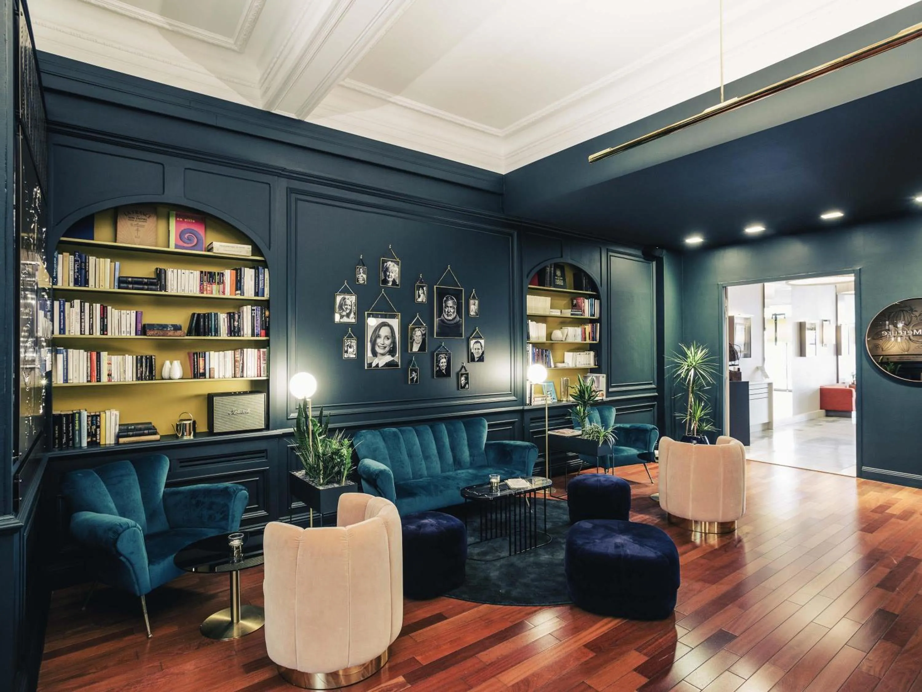 Lounge or bar in Hôtel Mercure Bayonne Centre Le Grand Hotel
