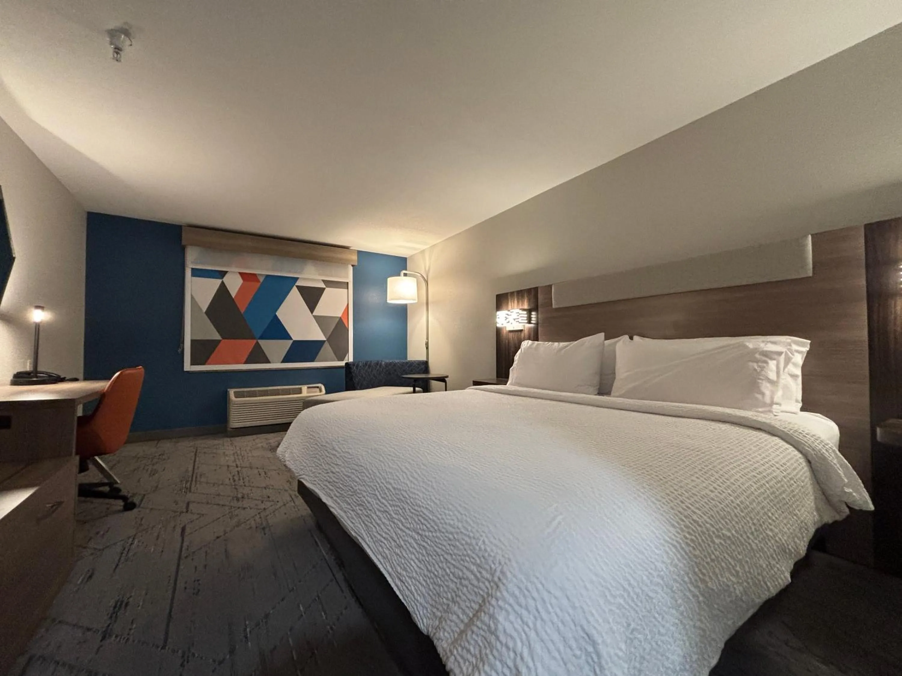 Bed in Holiday Inn Express & Suites Truth Or Consequences by IHG