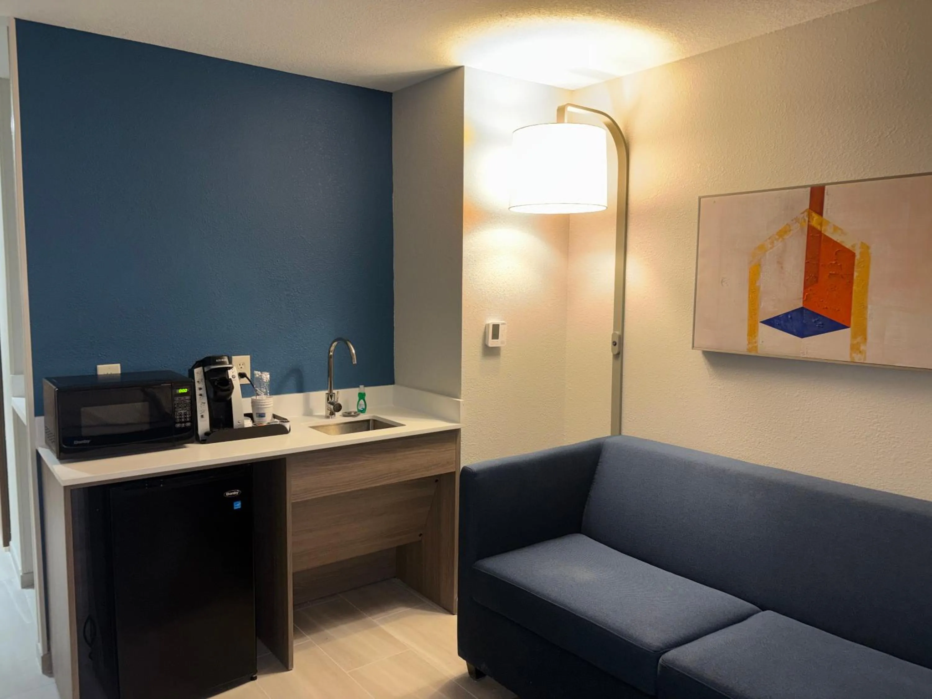 Coffee/tea facilities in Holiday Inn Express & Suites Truth Or Consequences by IHG