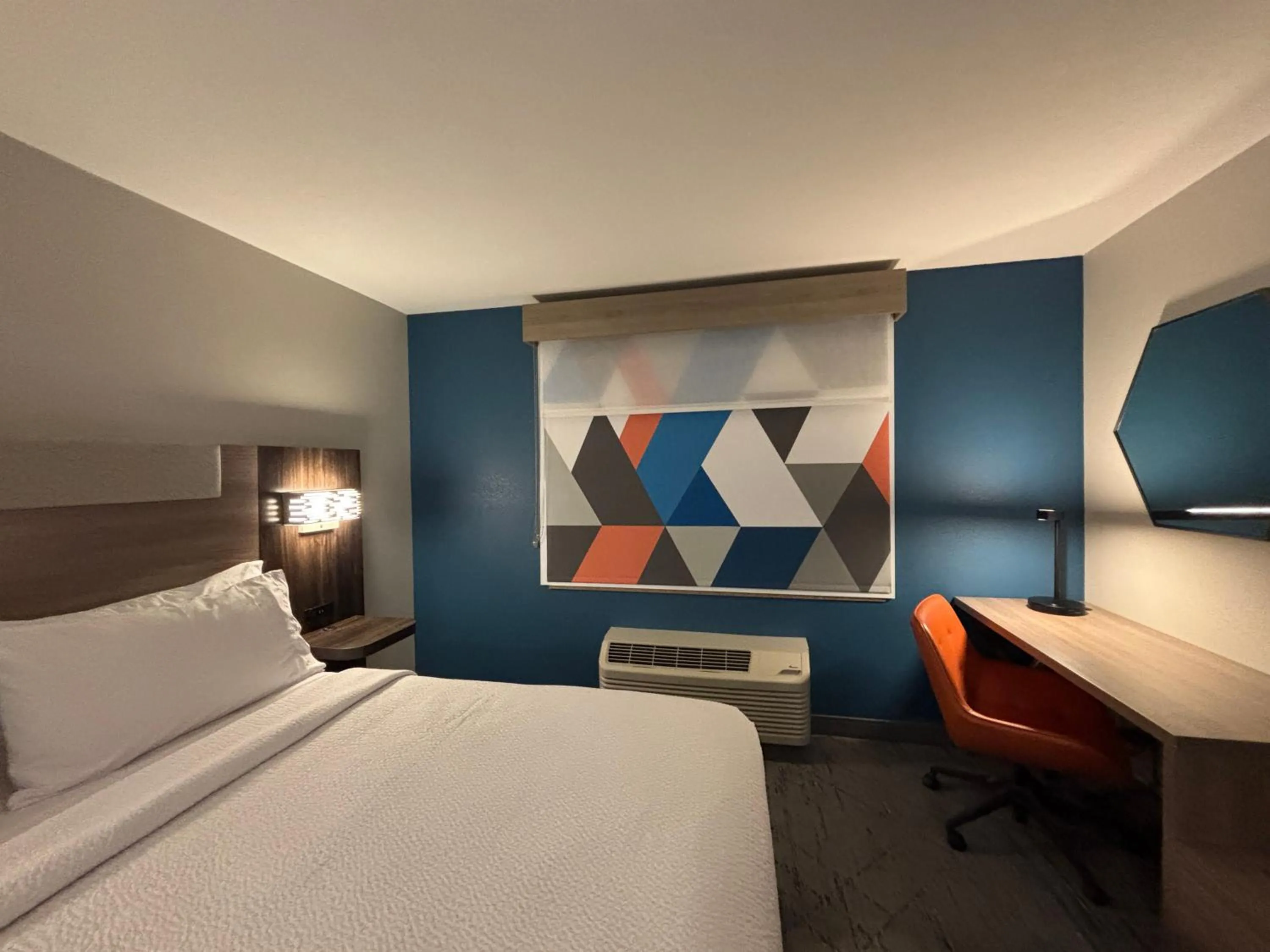 Seating area, Bed in Holiday Inn Express & Suites Truth Or Consequences by IHG