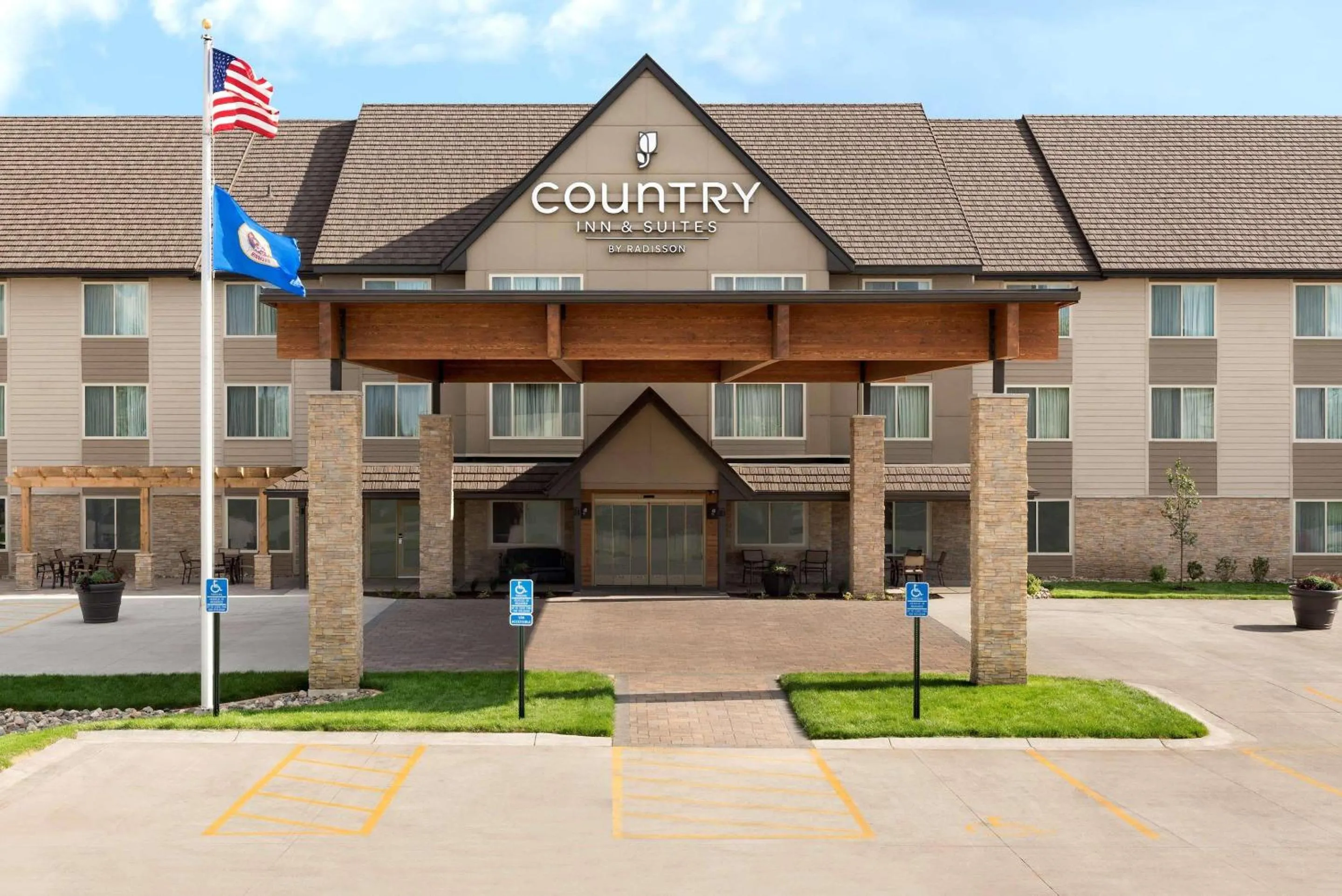 Property building in Country Inn & Suites by Radisson, St Cloud West, MN