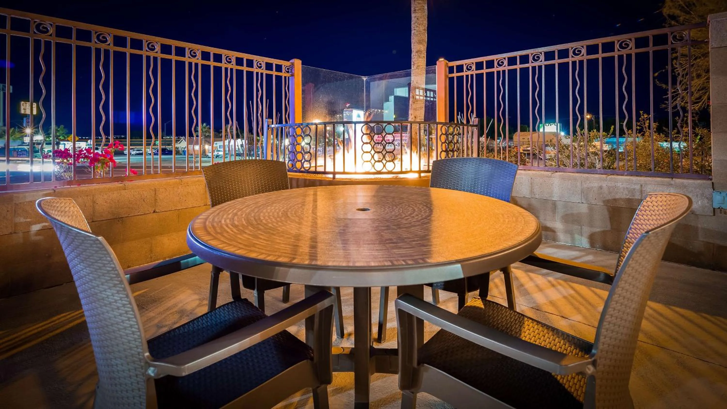 Property building in Best Western Colorado River Inn