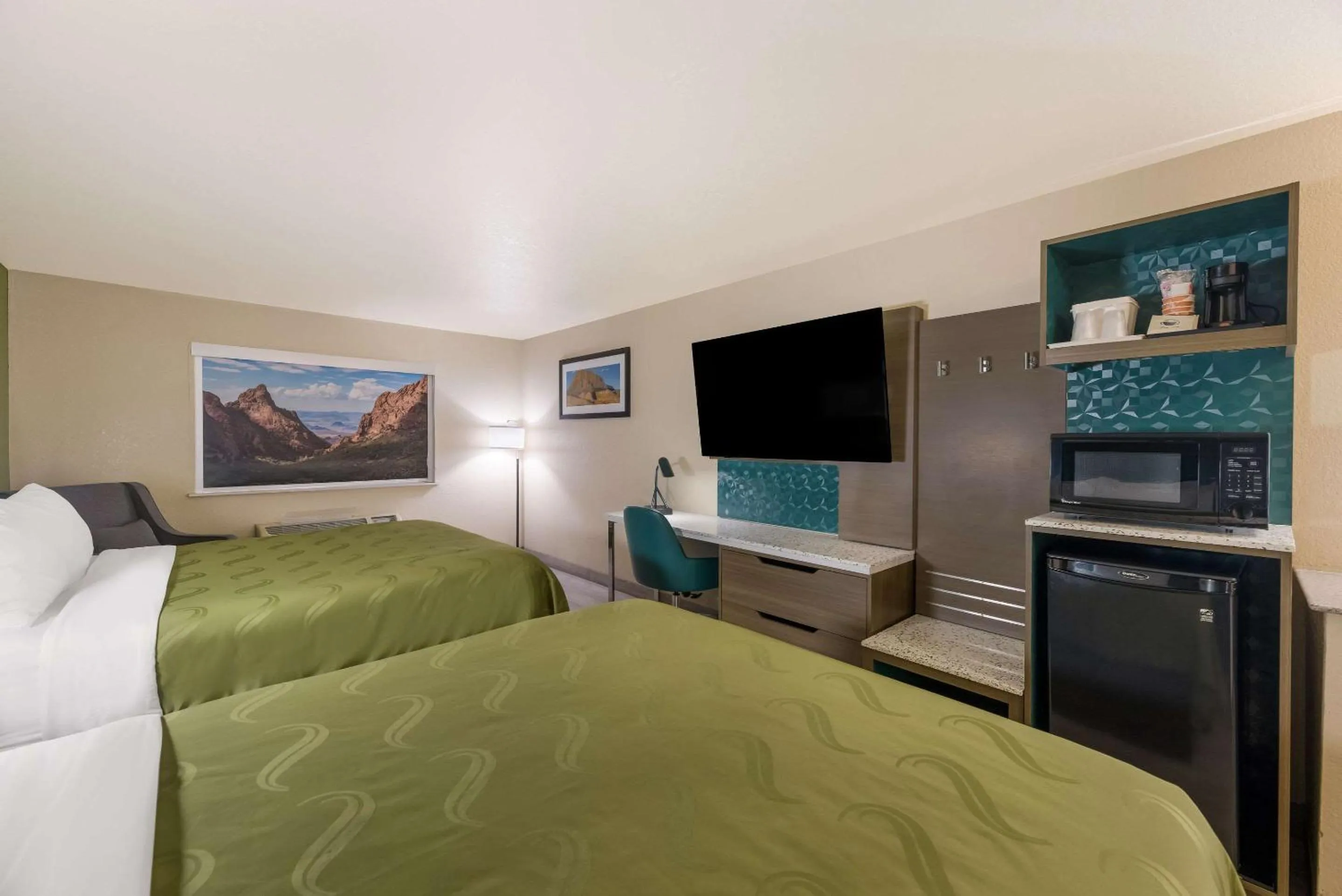 Bedroom, Bed in Quality Inn Alpine