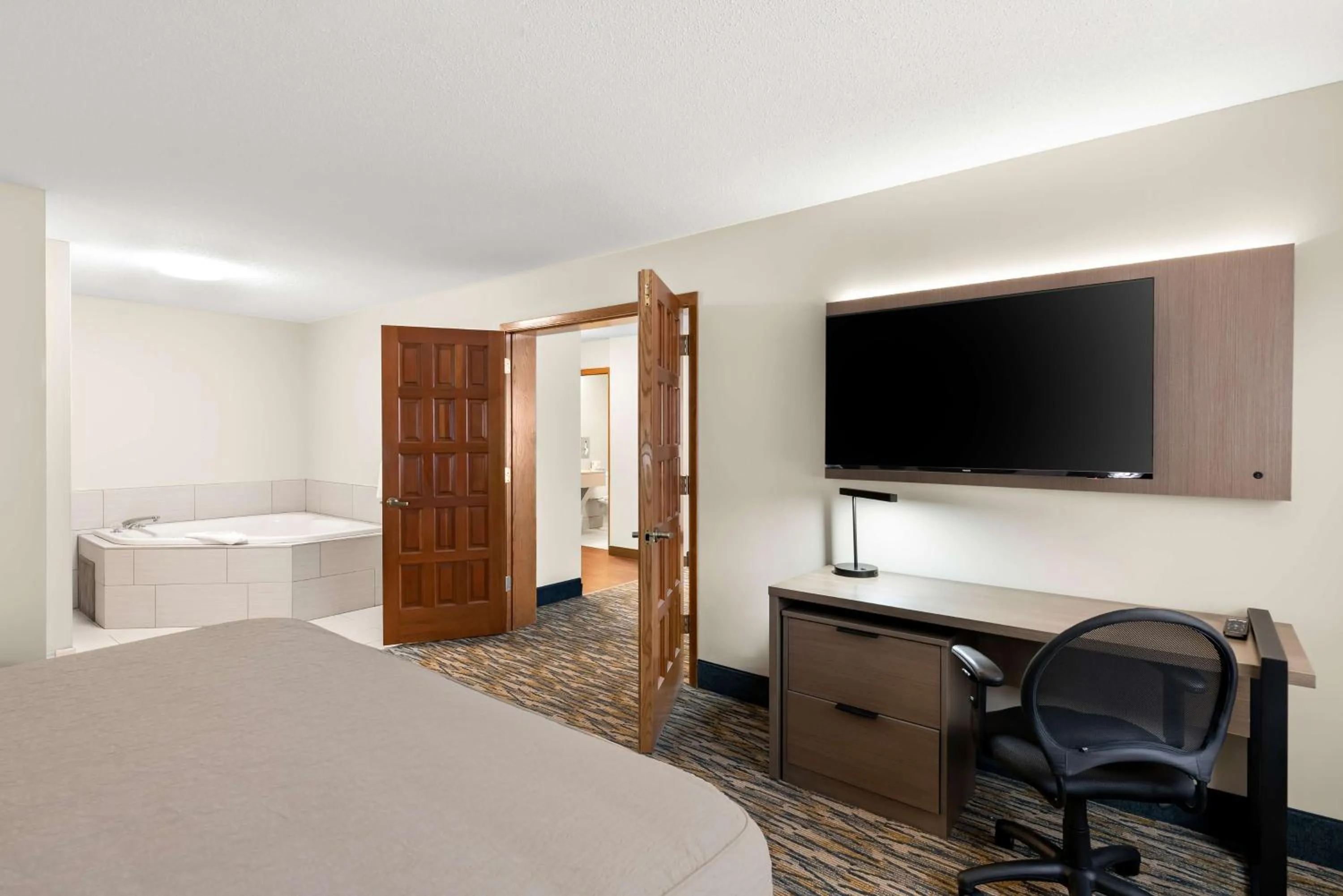 Bedroom, Bed in Best Western Inn