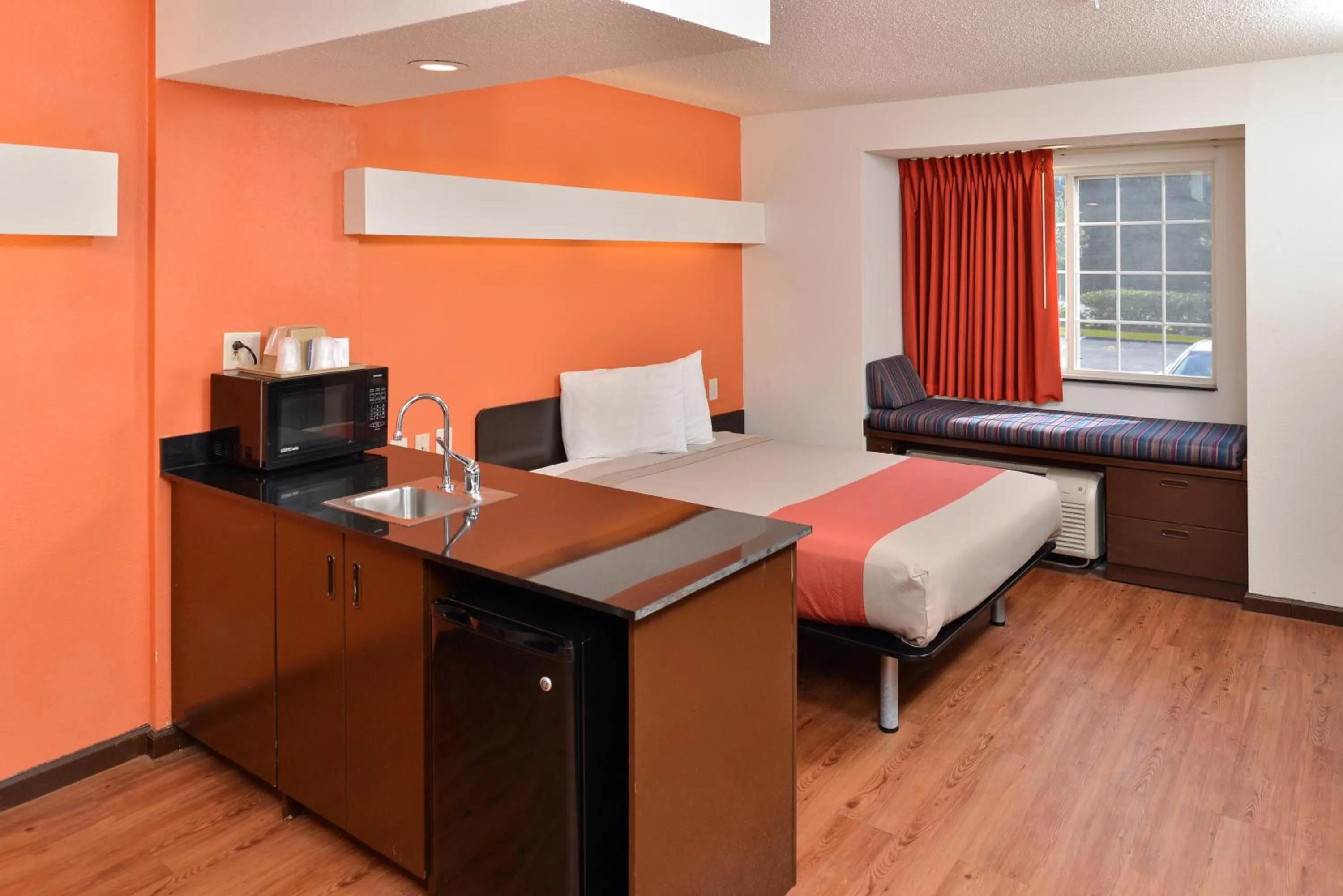 Bedroom, Bed in Motel 6-Richburg, SC