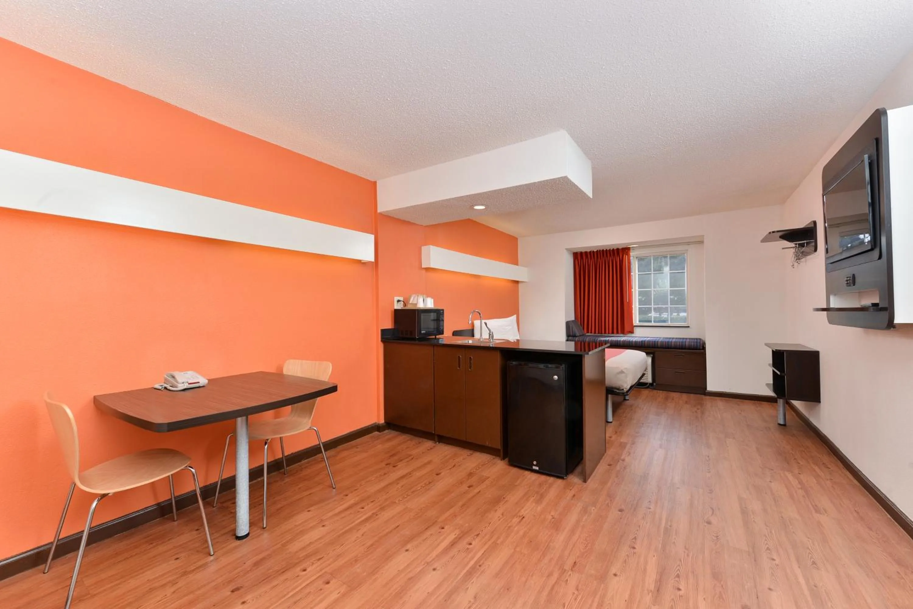 Bedroom in Motel 6-Richburg, SC