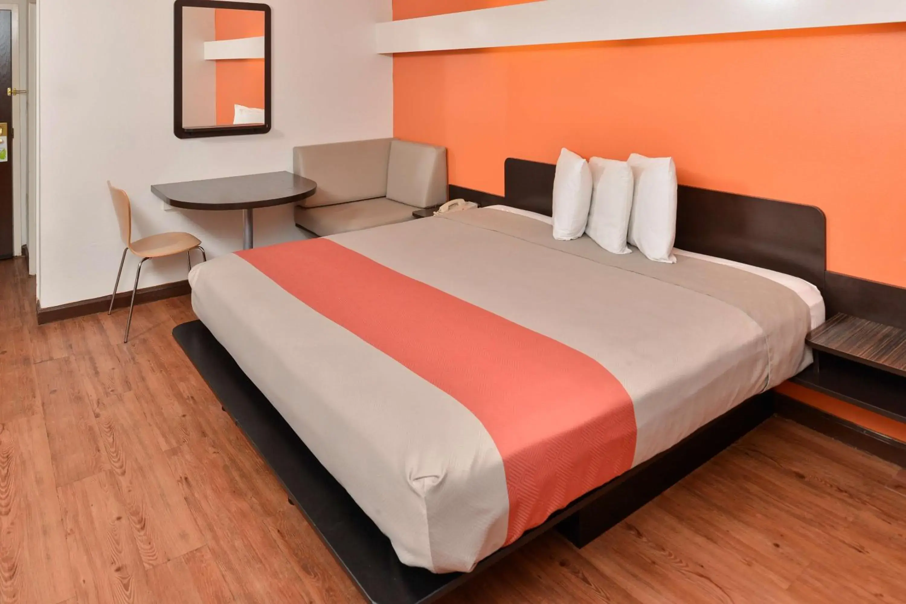 Queen Room with Two Queen Beds - single occupancy - Disability Access - Non-Smoking in Motel 6-Richburg, SC Queen Room with Two Queen Beds - single occupancy - Disability Access - Non-Smoking in Motel 6-Richburg, SC