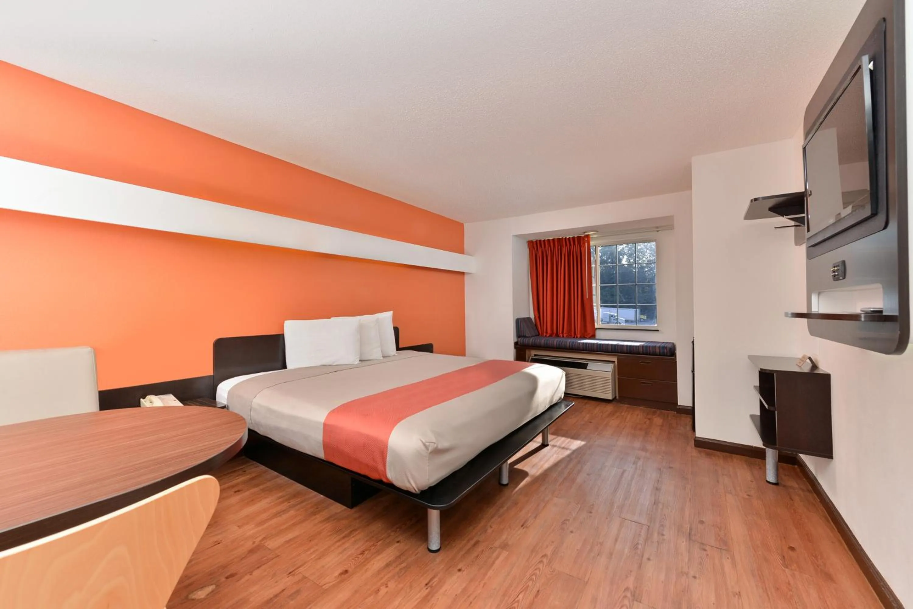 Bedroom, Bed in Motel 6-Richburg, SC