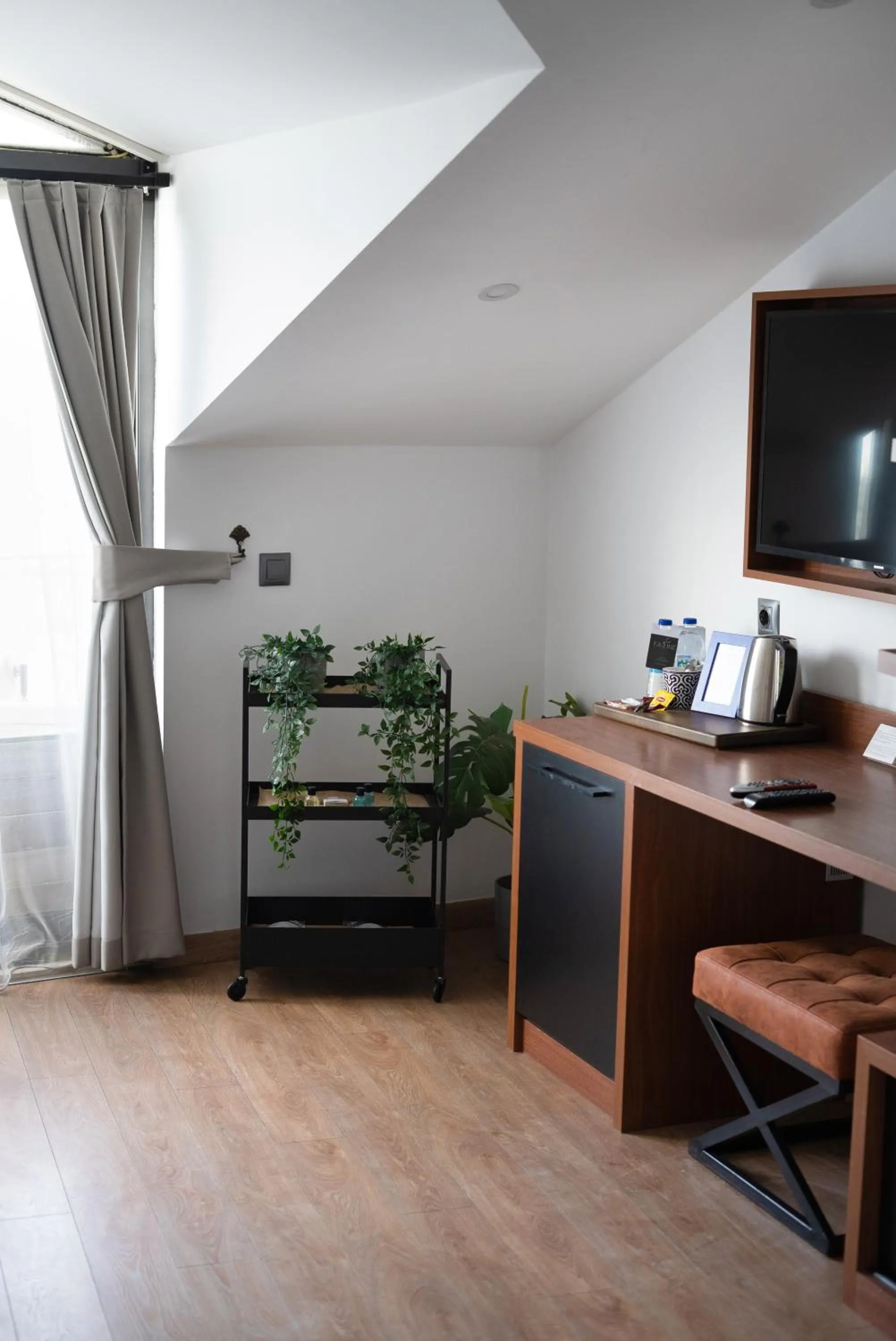 Massage, Kitchen/Kitchenette in LAFARINE HOTEL