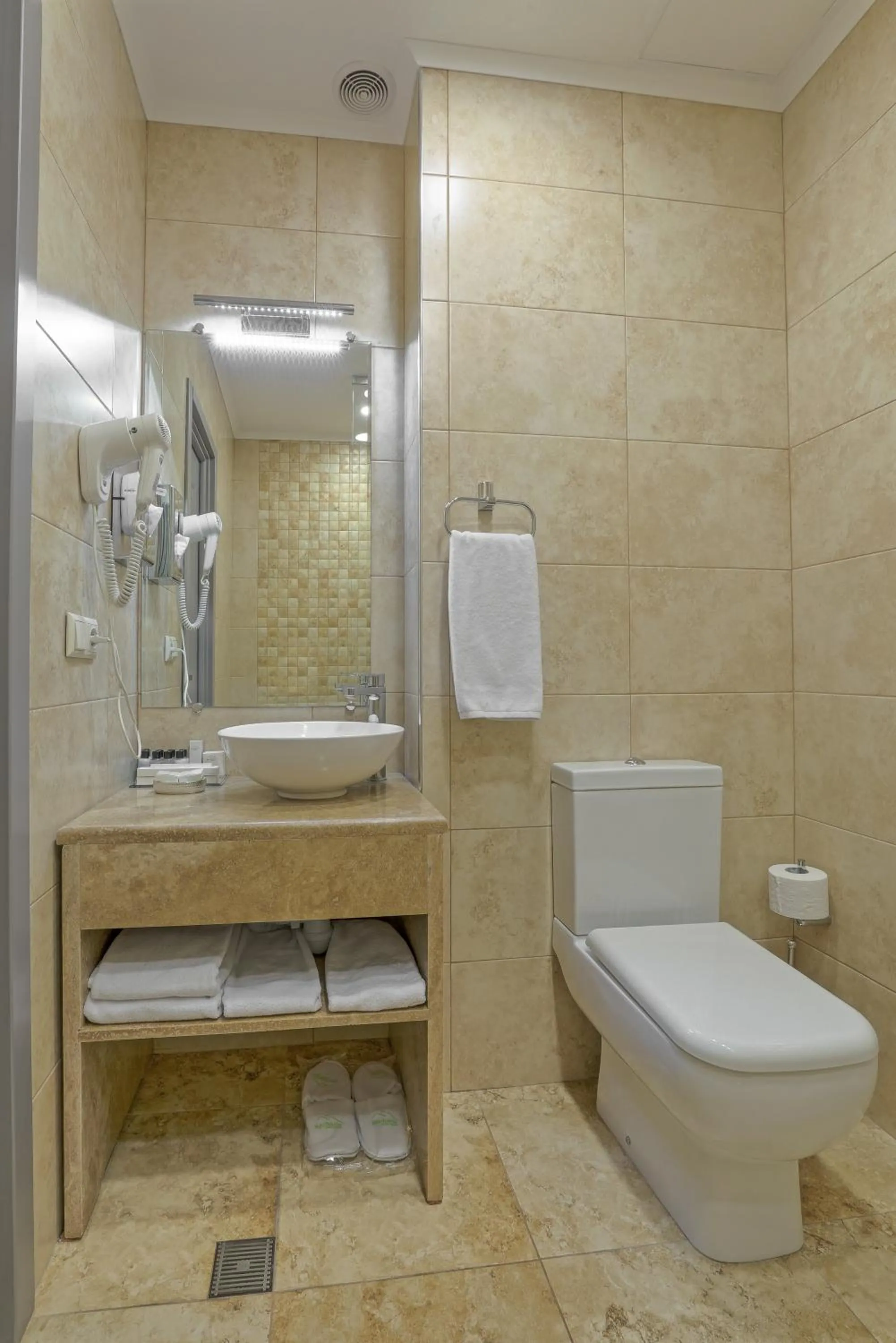 Toilet in Kecharis Hotel & Resort