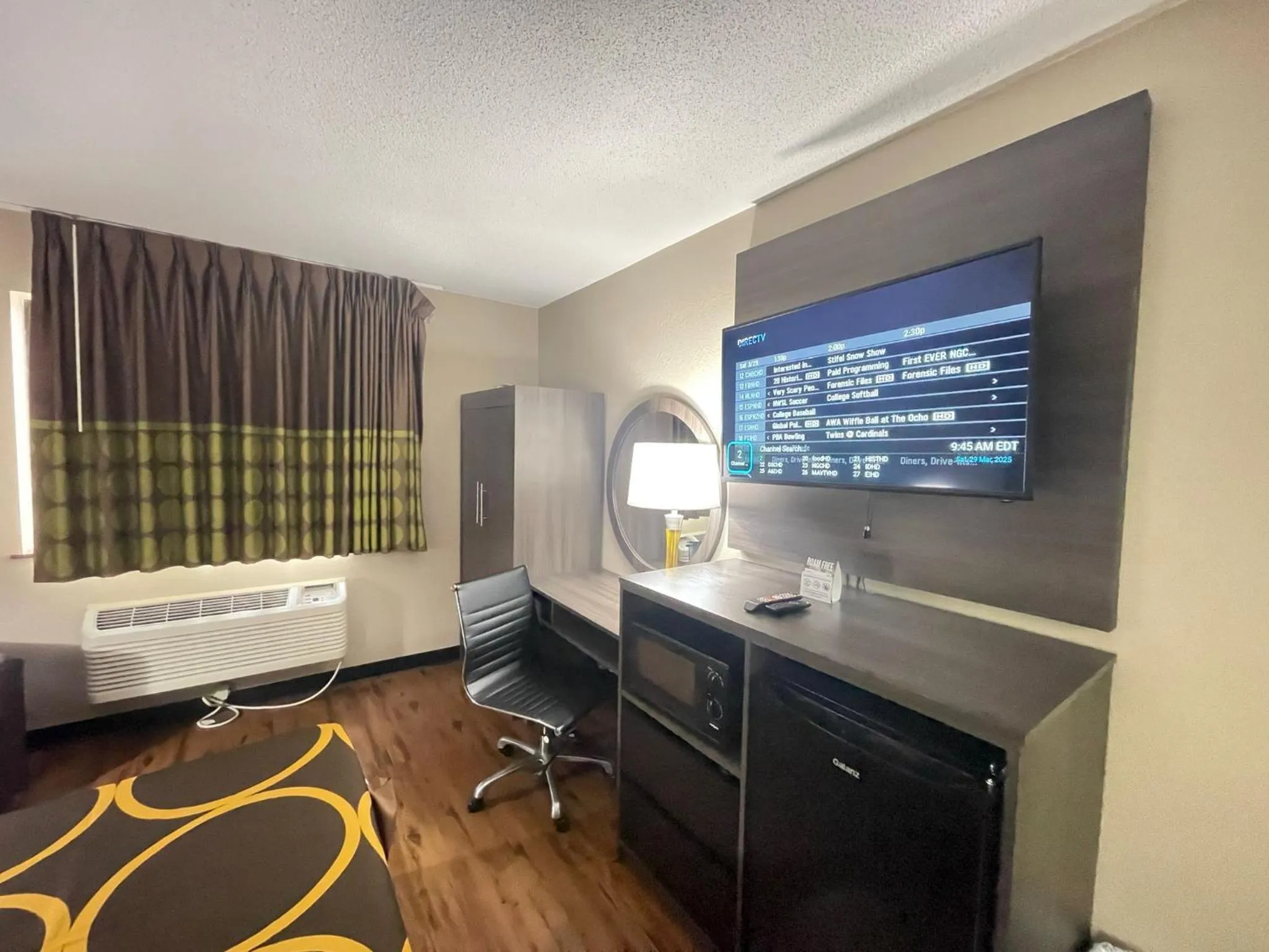 TV and multimedia in Super 8 by Wyndham Ithaca