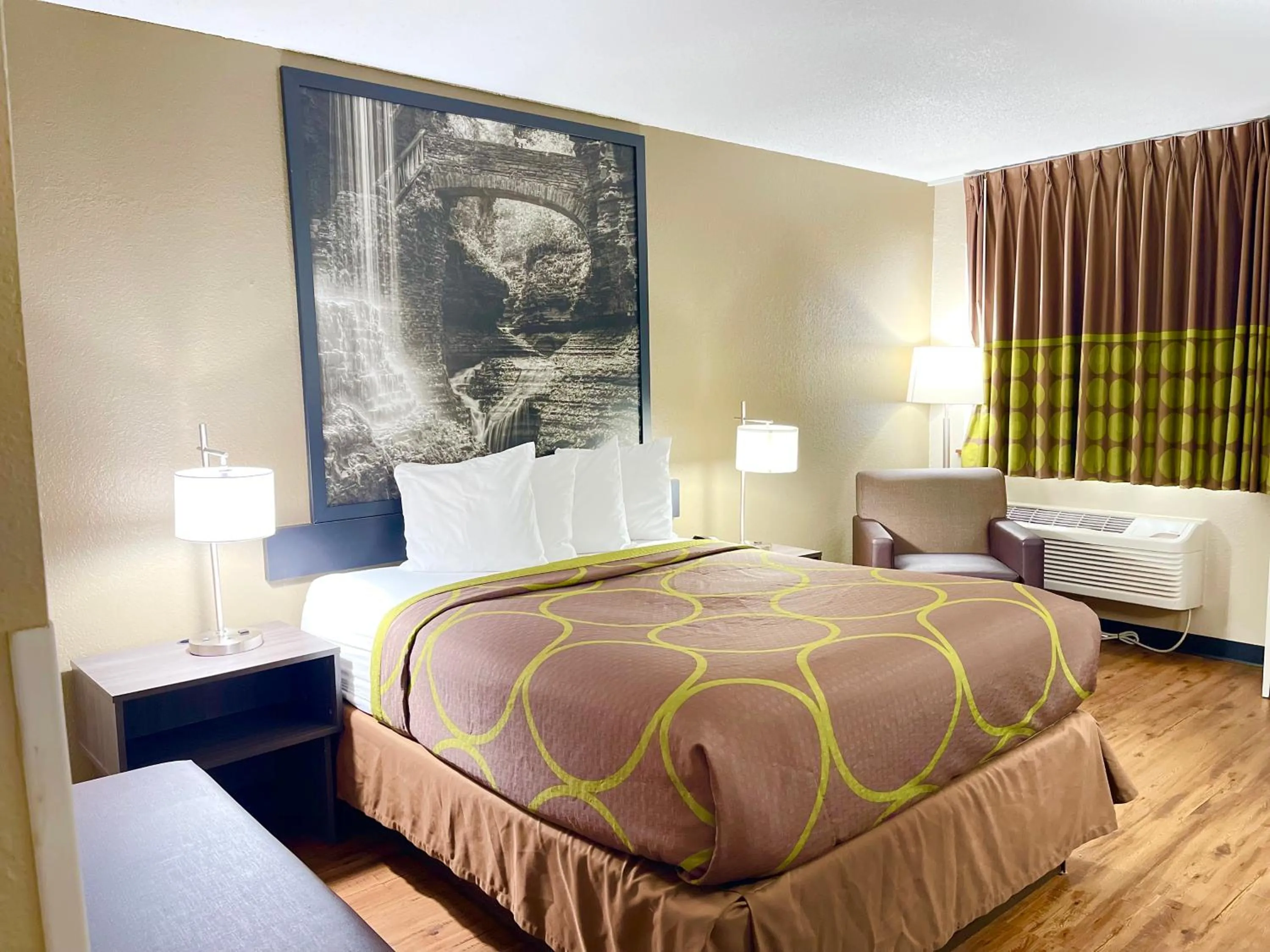 Bed in Super 8 by Wyndham Ithaca