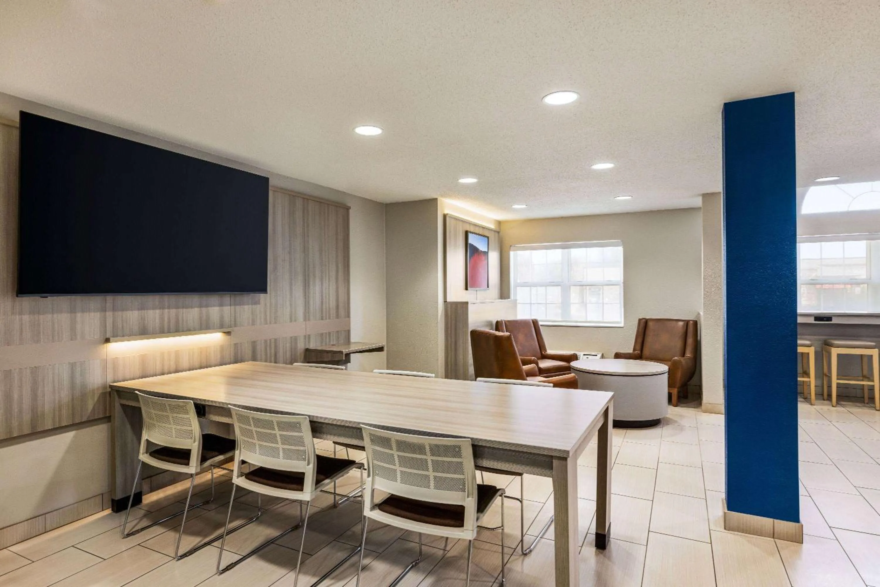 Lobby or reception in Microtel Inn & Suites by Wyndham New Ulm