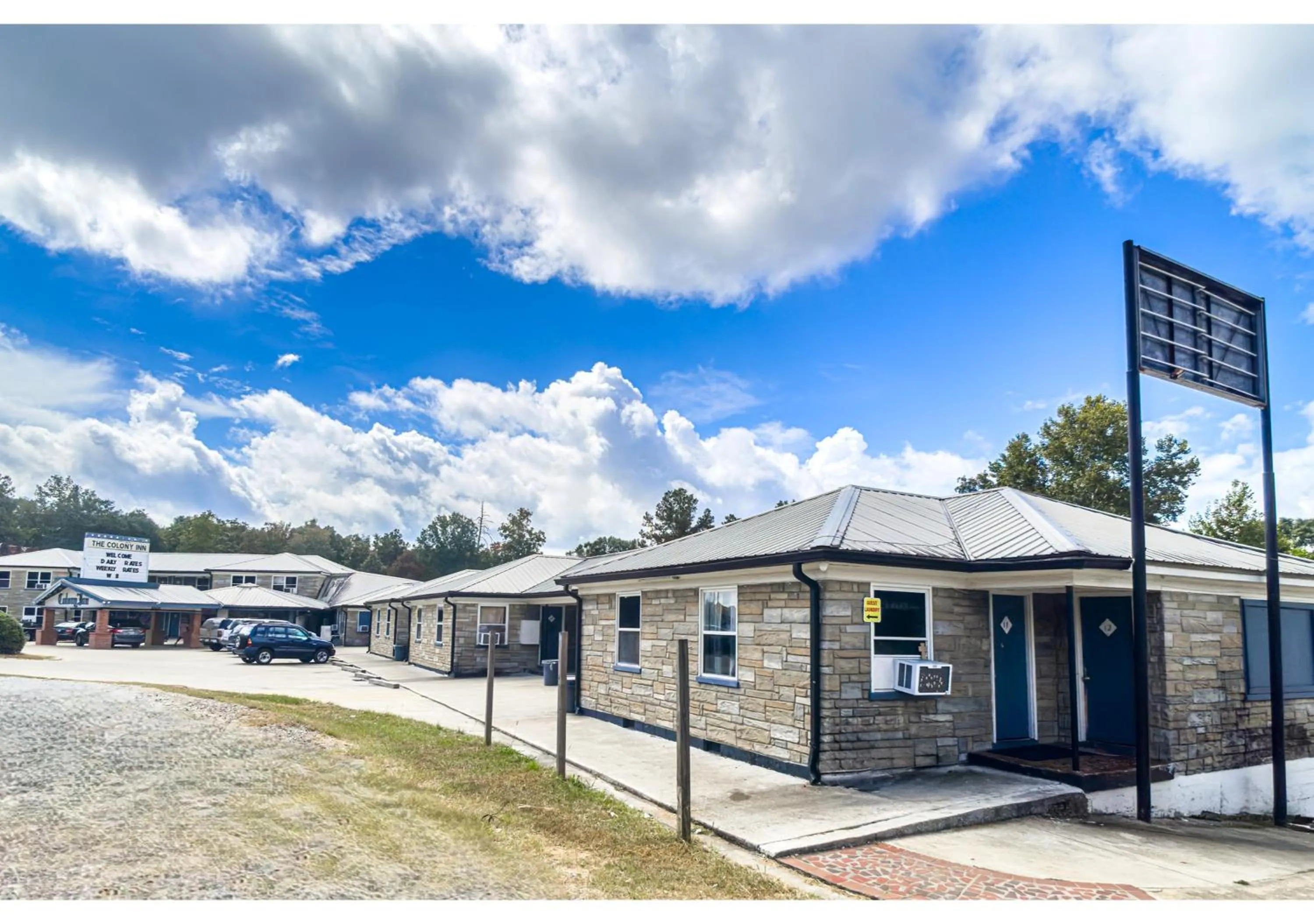 Parking in Colony Inn By OYO Columbus US-280