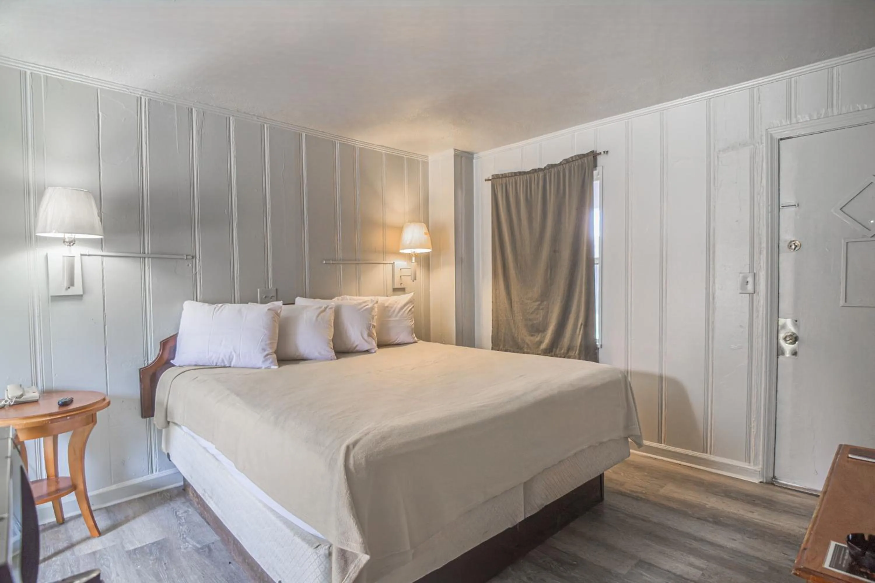 Bedroom, Bed in Colony Inn By OYO Columbus US-280