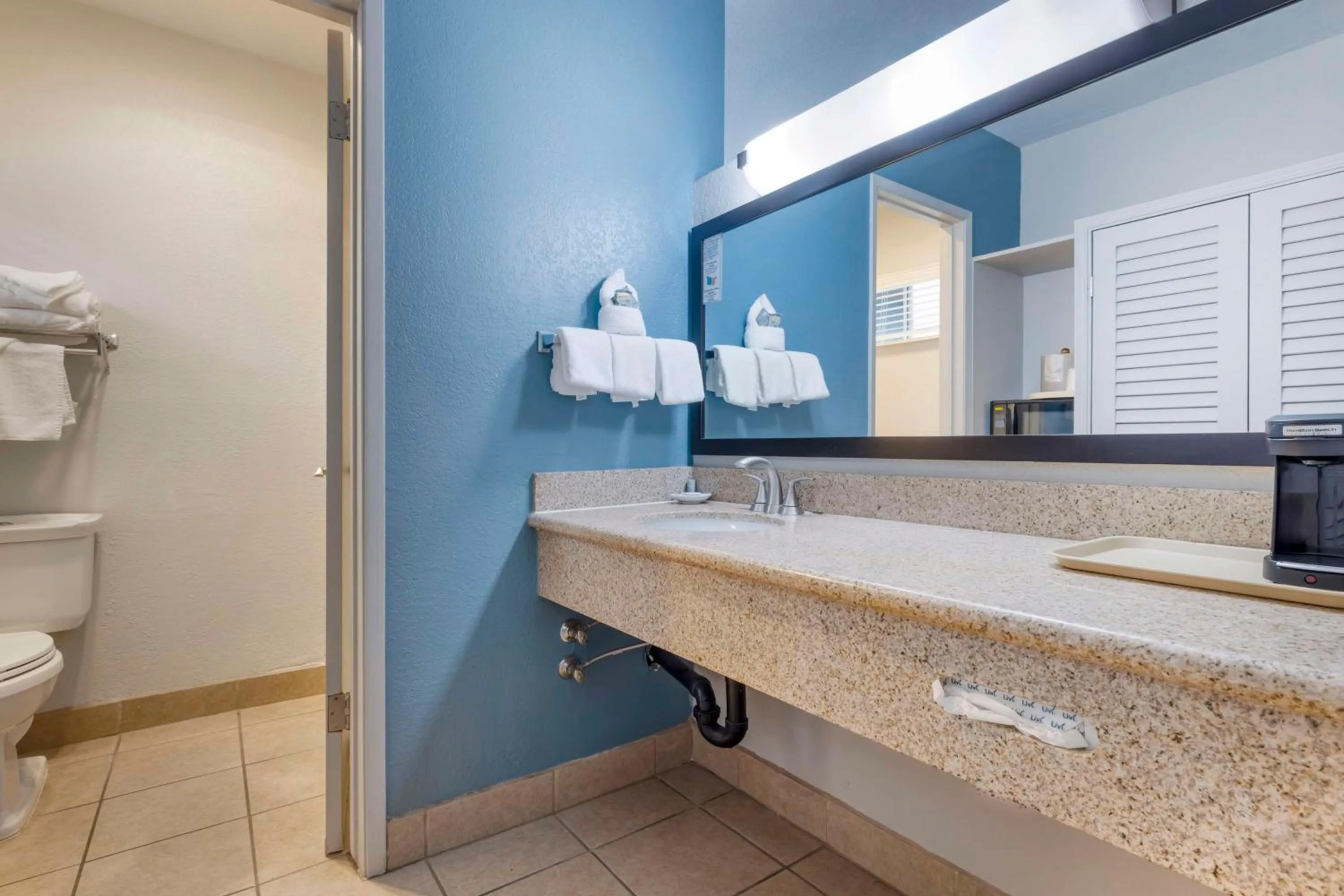 Bathroom in Best Western San Marcos Inn