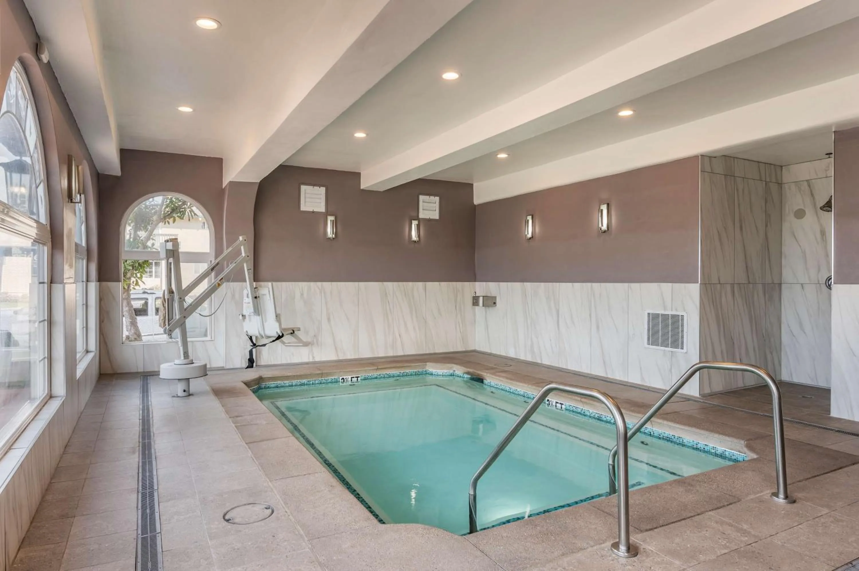 Pool view in Best Western San Marcos Inn