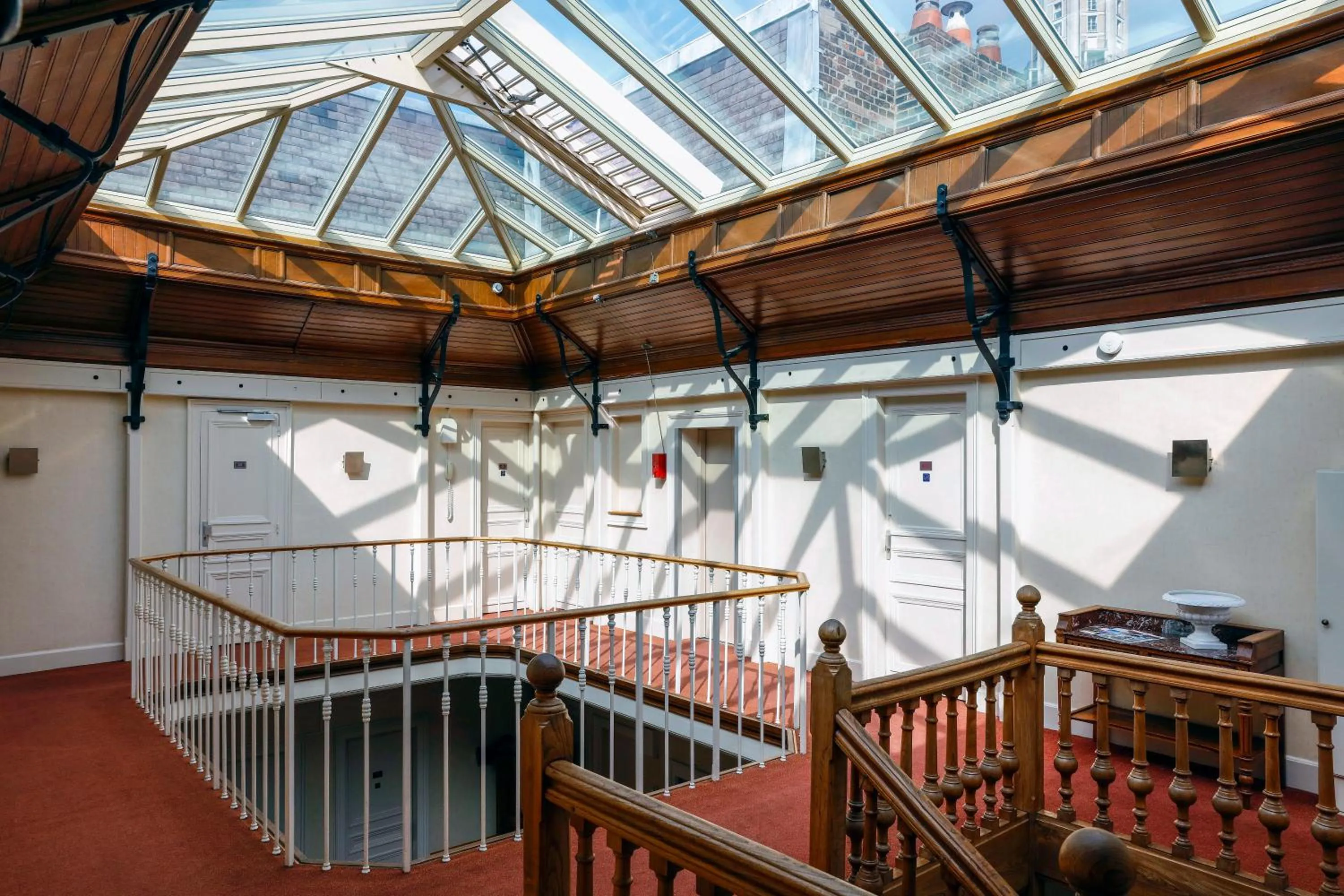 Property building in Grand Hotel de L'Univers