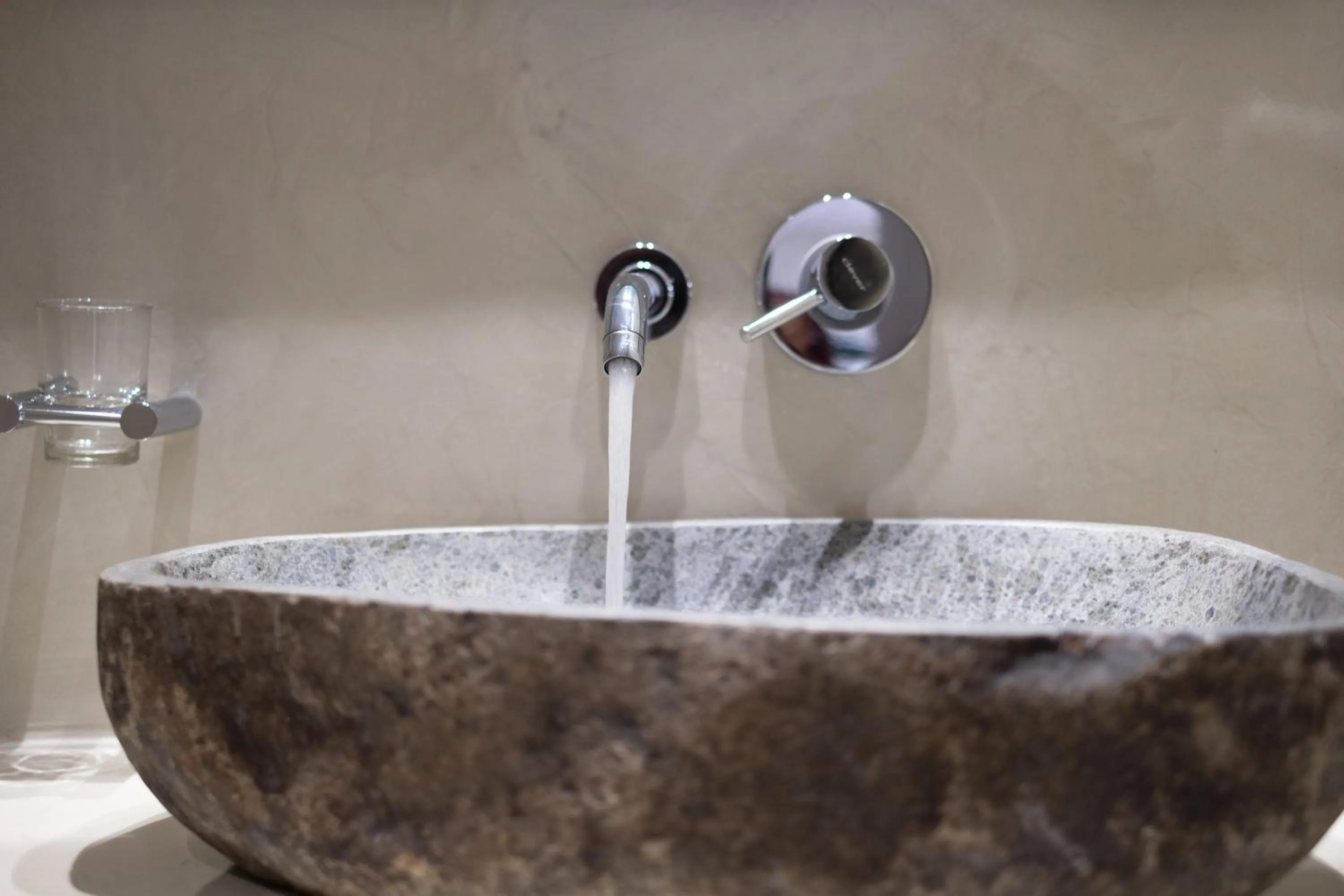 Cyclops Beach Apartments