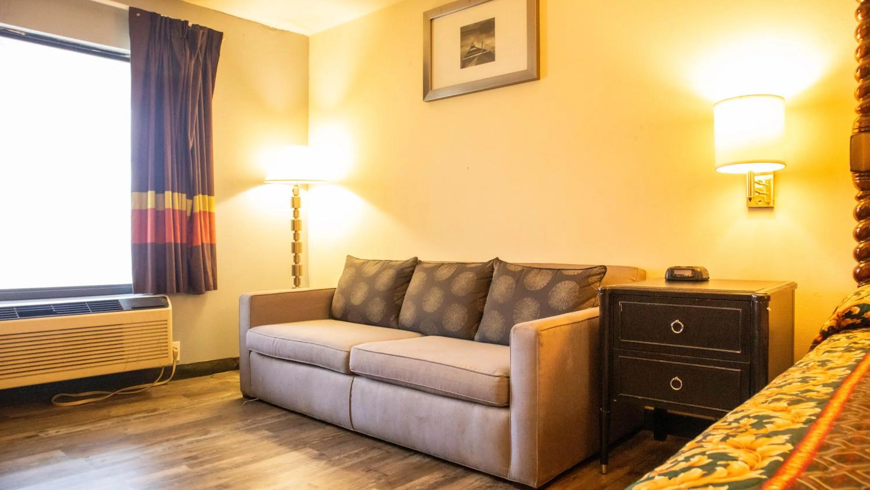 Bedroom in Executive Inn Yanceyville