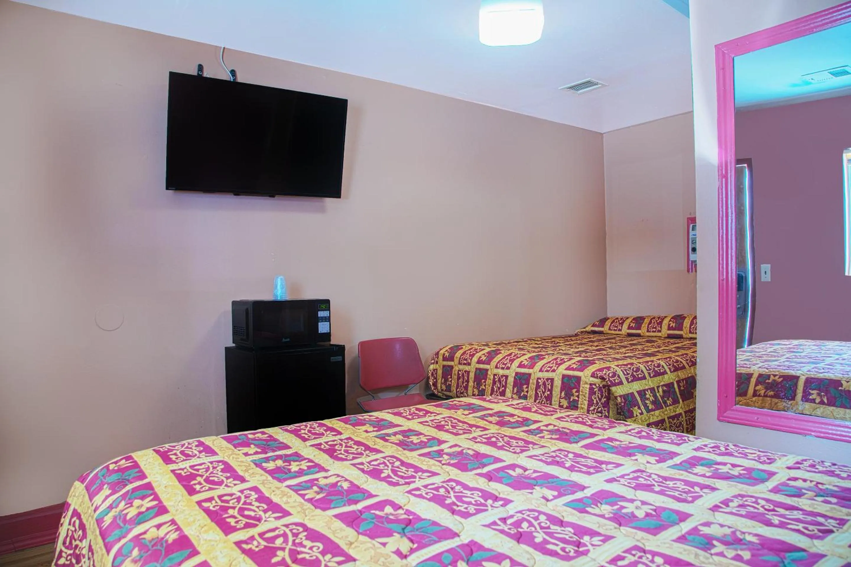 Bedroom, Bed in OYO Hotel I-20 Decatur, East Atlanta