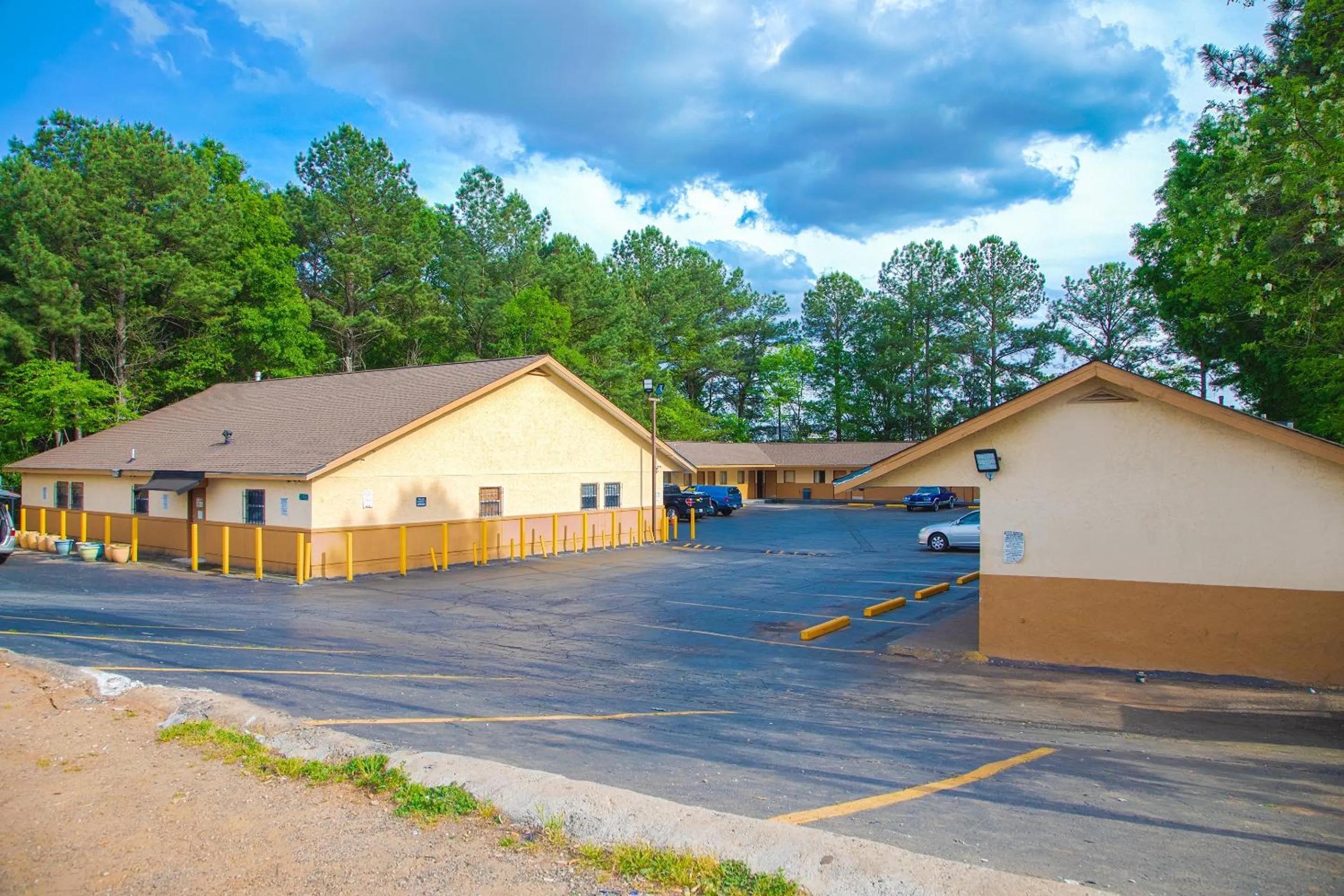 Facade/entrance in OYO Hotel I-20 Decatur, East Atlanta