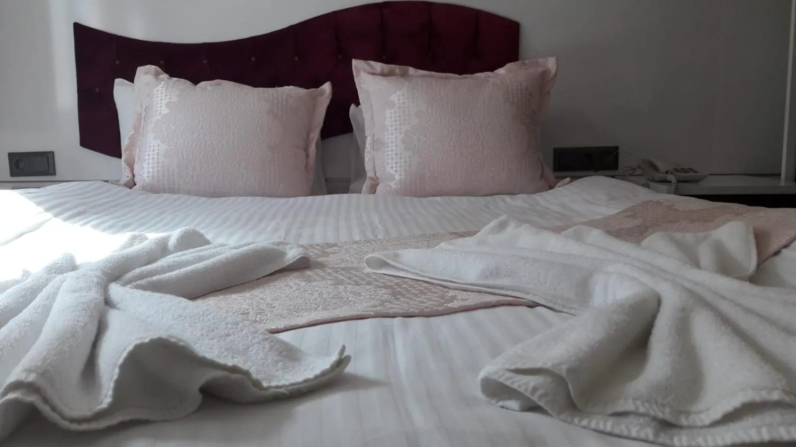 Bed in Özdemir Palas