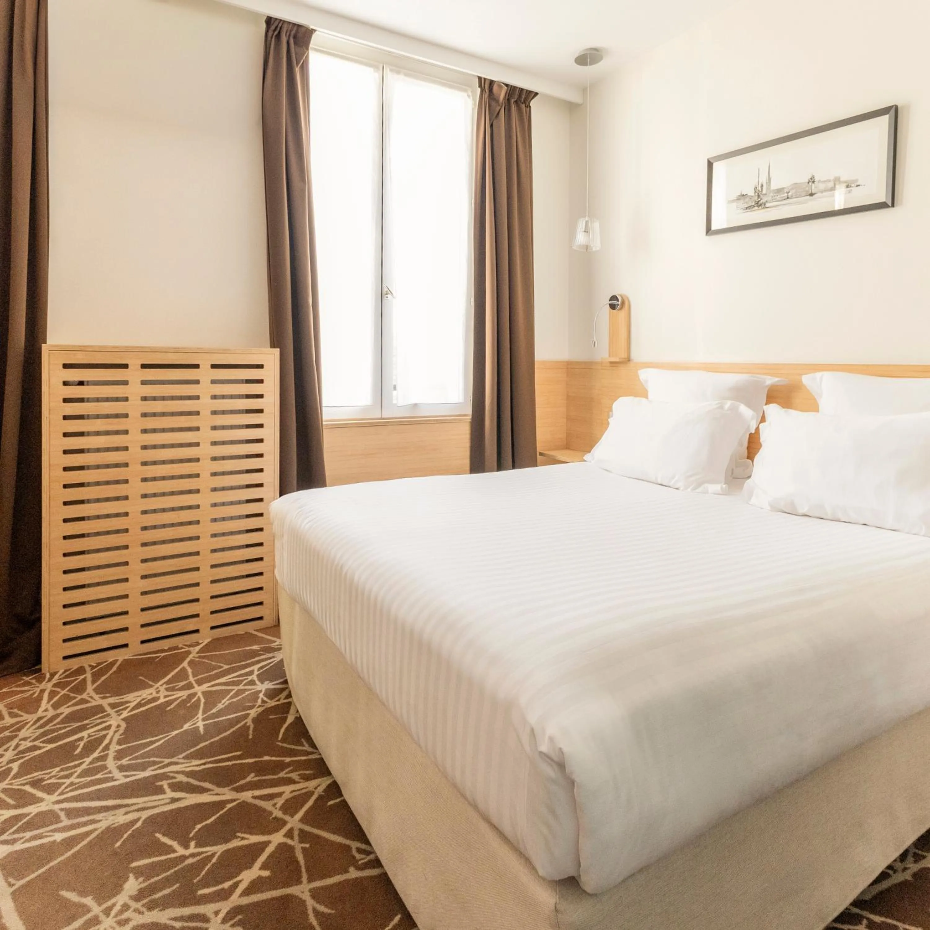 Bed in Grand Hotel Francais