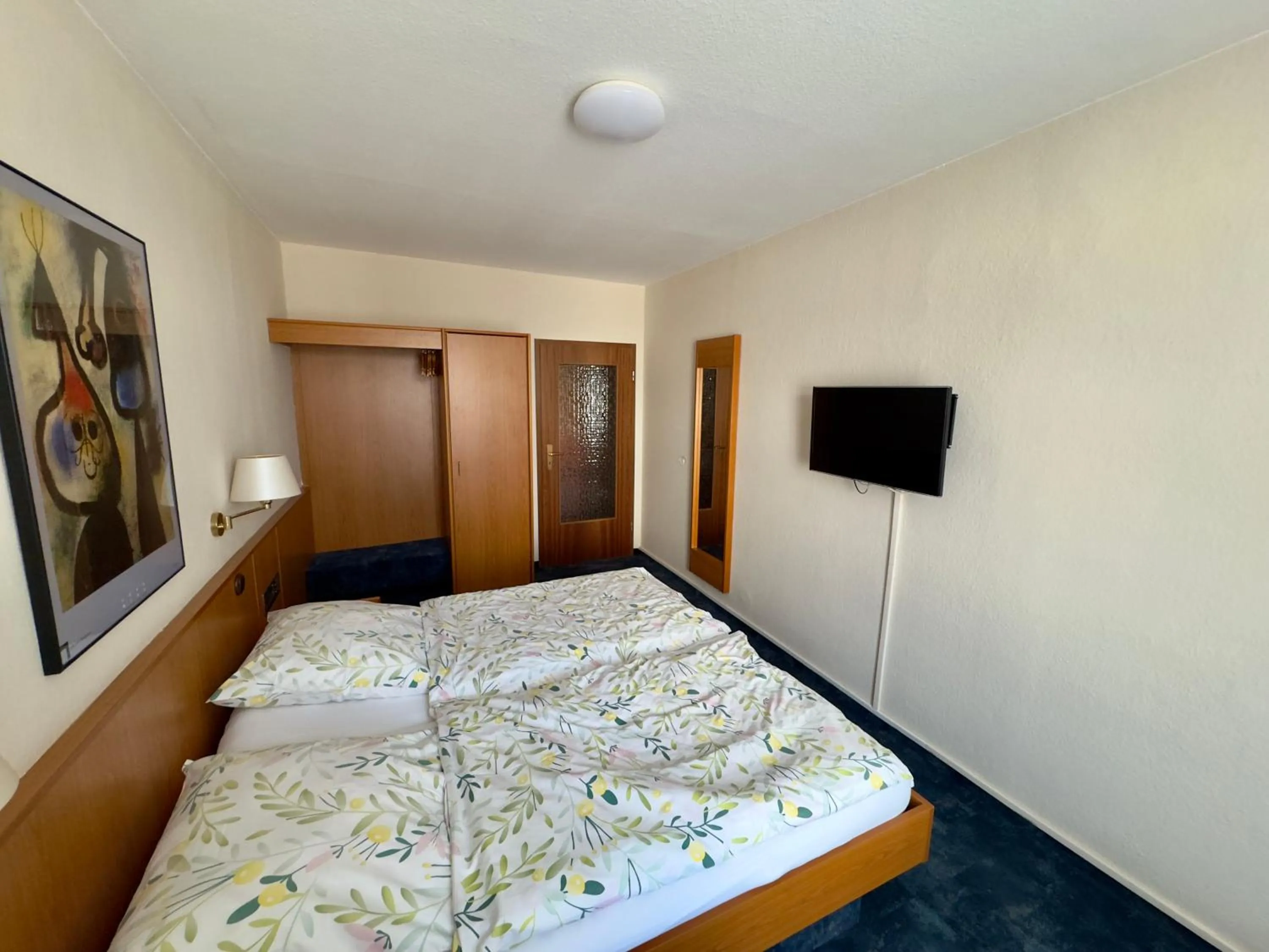 Bed in Hotel zum Grafen Hallermunt