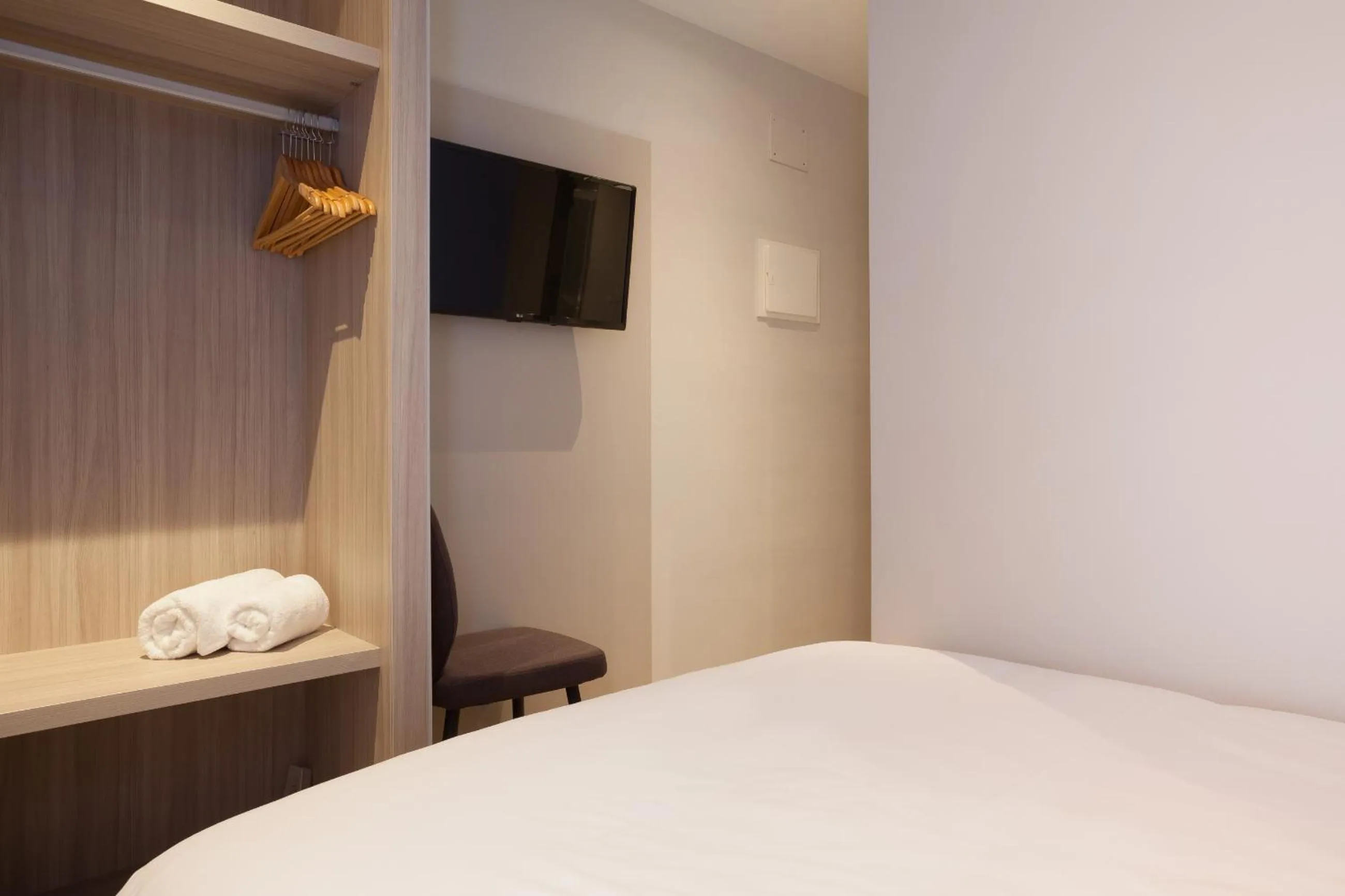 TV and multimedia, Bed in Hostal Centric