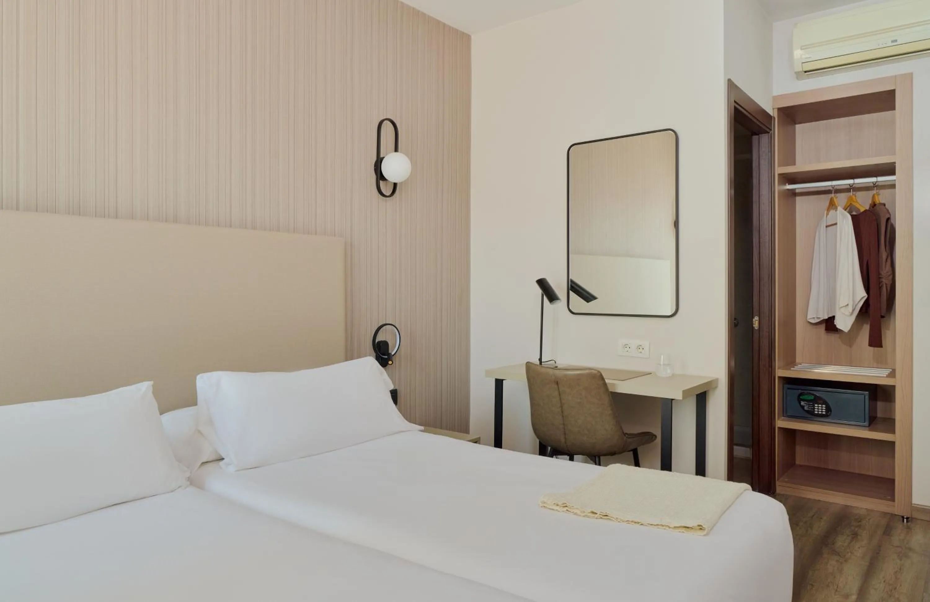 Bed in Hostal Centric