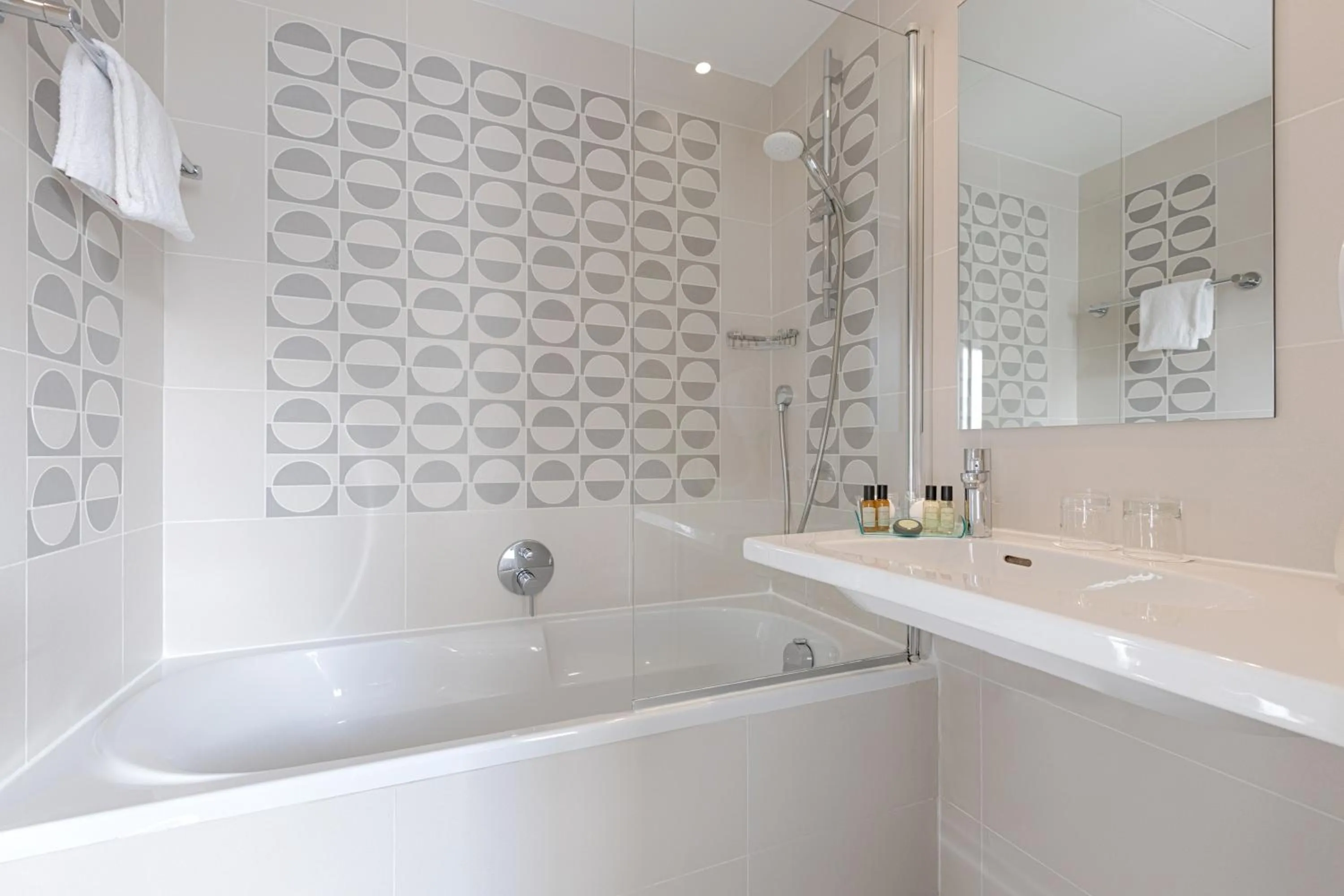 Bathroom in Hôtel A La Villa des Artistes