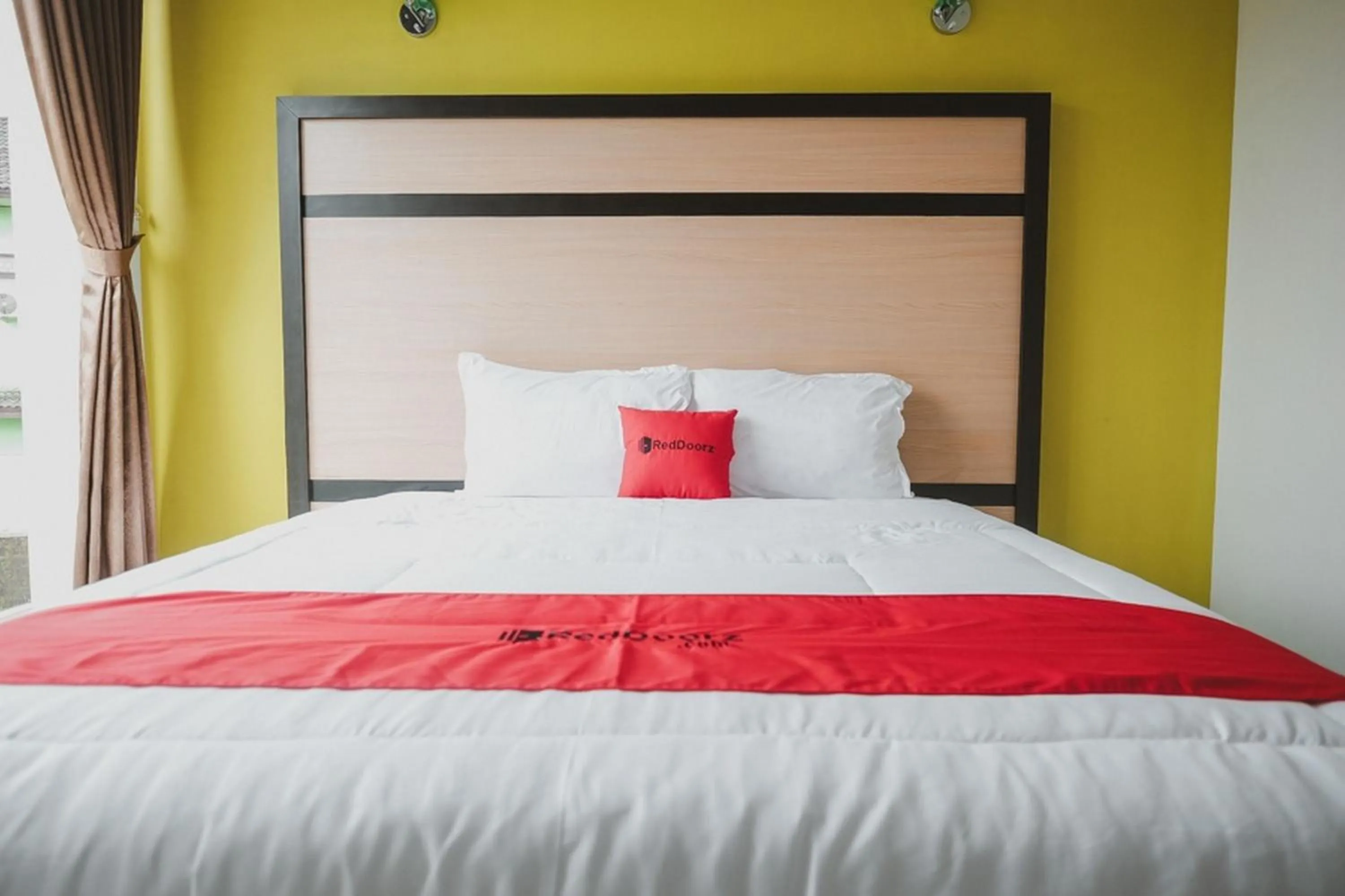 Bed in RedDoorz Syariah @ Jalan Dieng