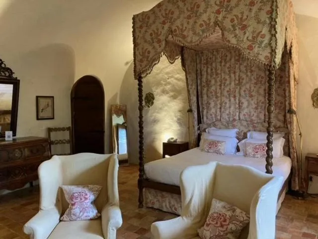 Bedroom in Château de Bagnols