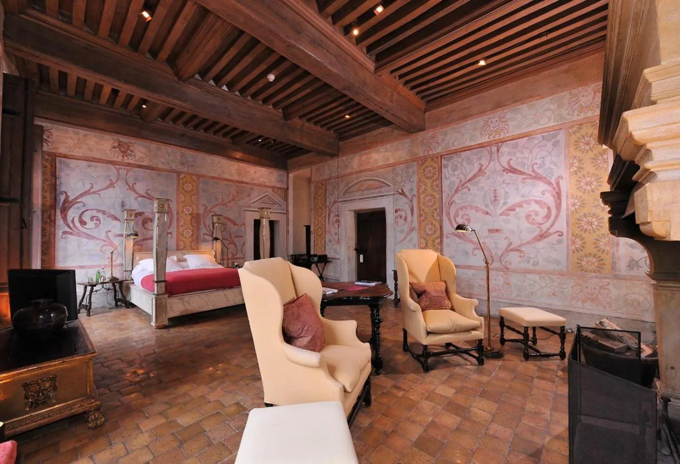 Photo of the whole room in Château de Bagnols