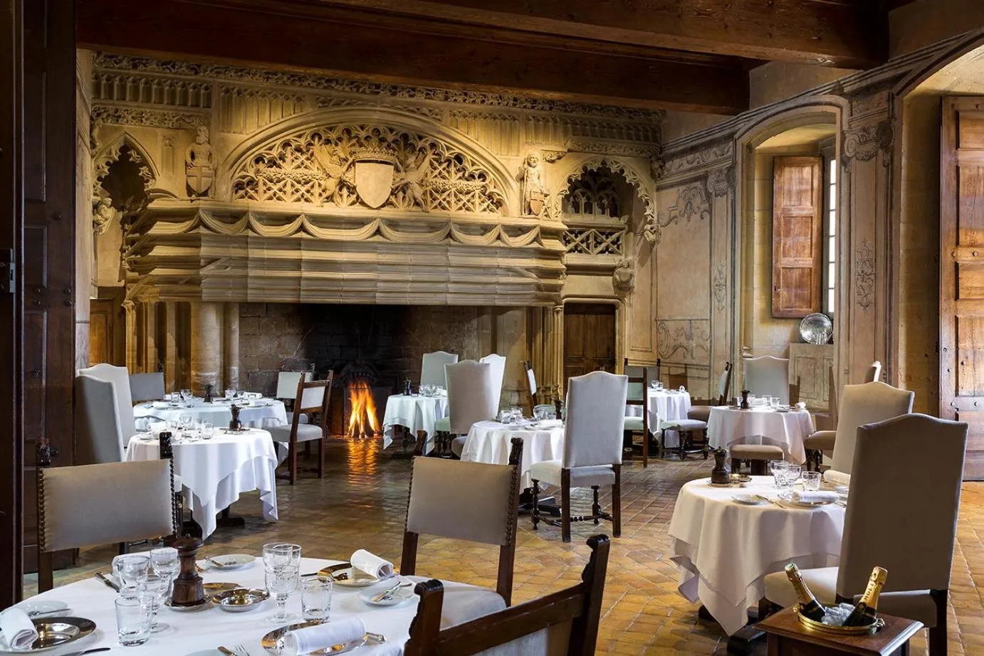 Restaurant/places to eat in Château de Bagnols