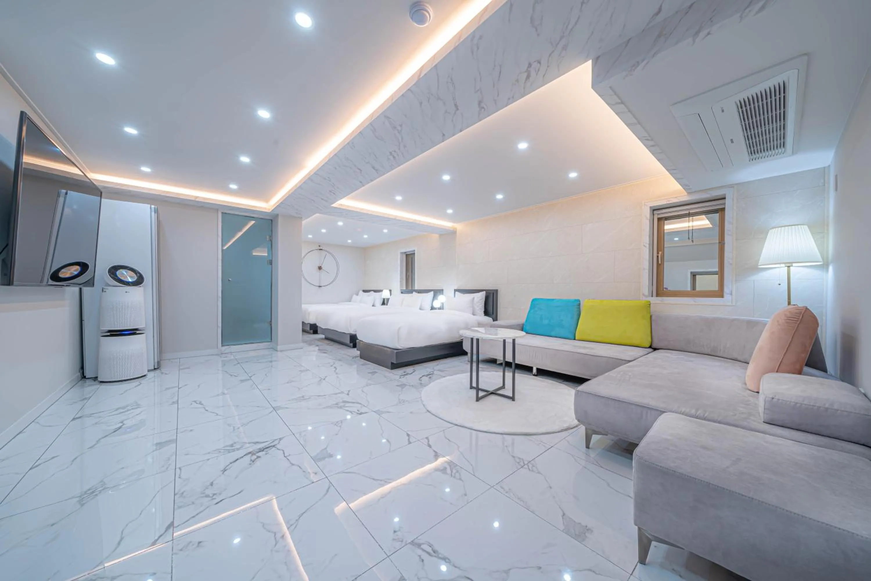 Photo of the whole room, Bed in Gwangan Stay Hotel