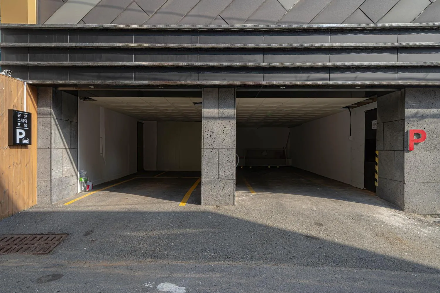 Parking in Gwangan Stay Hotel