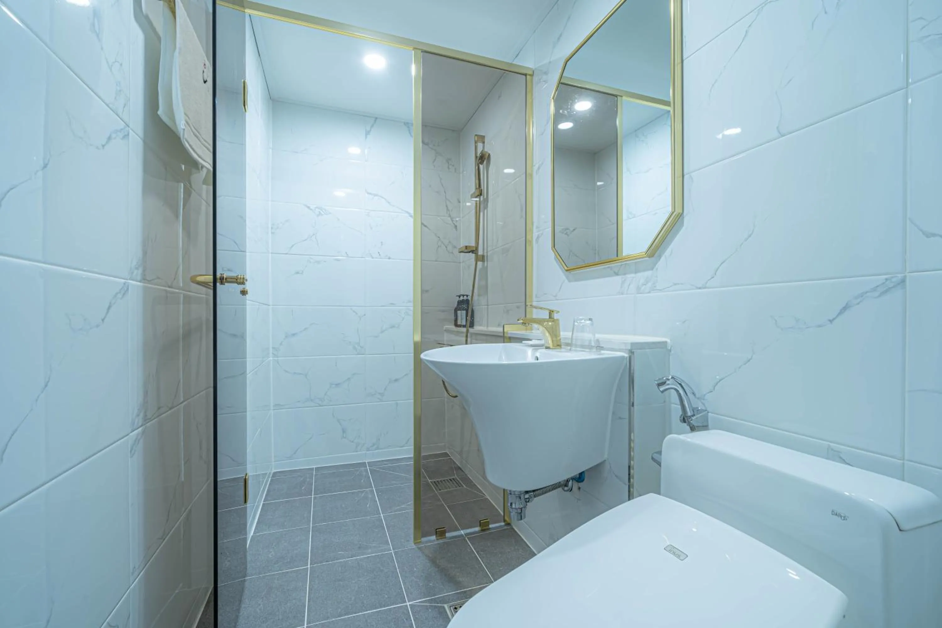 Bathroom in Gwangan Stay Hotel