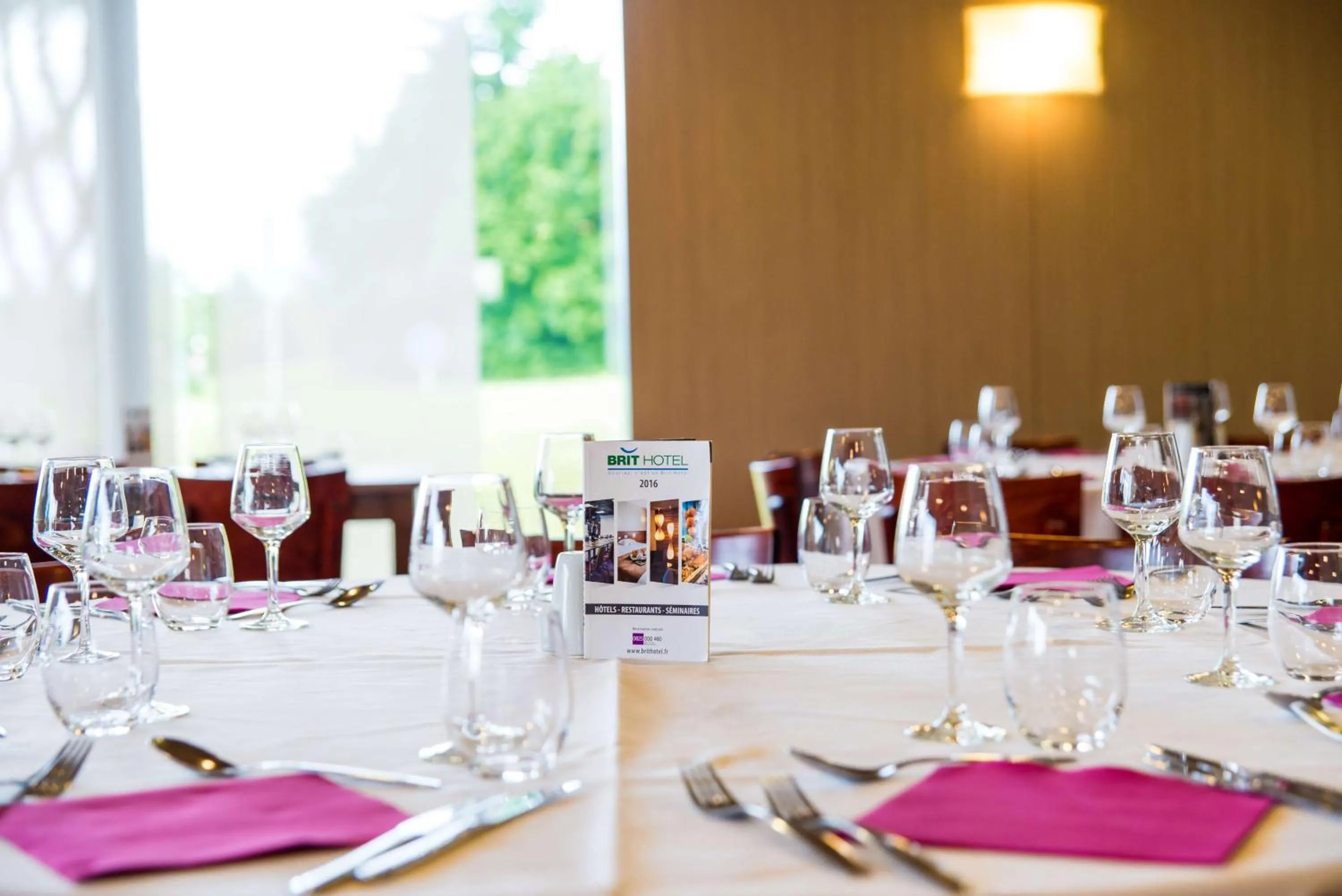 Restaurant/places to eat in Brit Hotel Rennes St Grégoire – Le Villeneuve