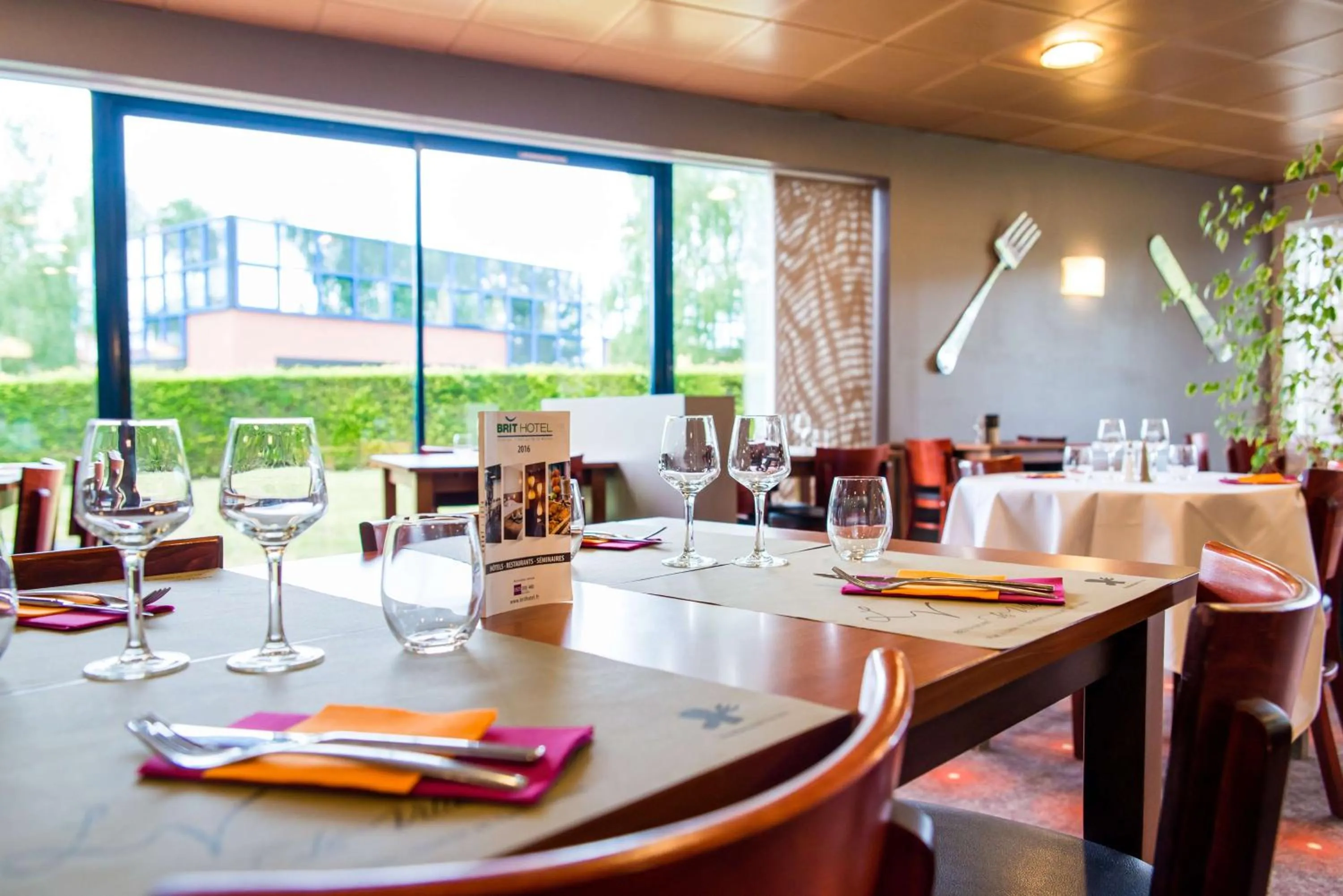 Restaurant/places to eat in Brit Hotel Rennes St Grégoire – Le Villeneuve