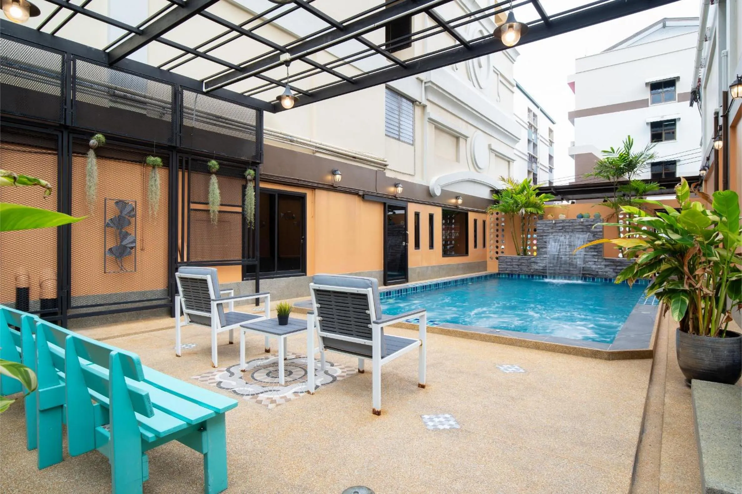 Swimming pool in P-Park Hotel Bangkok