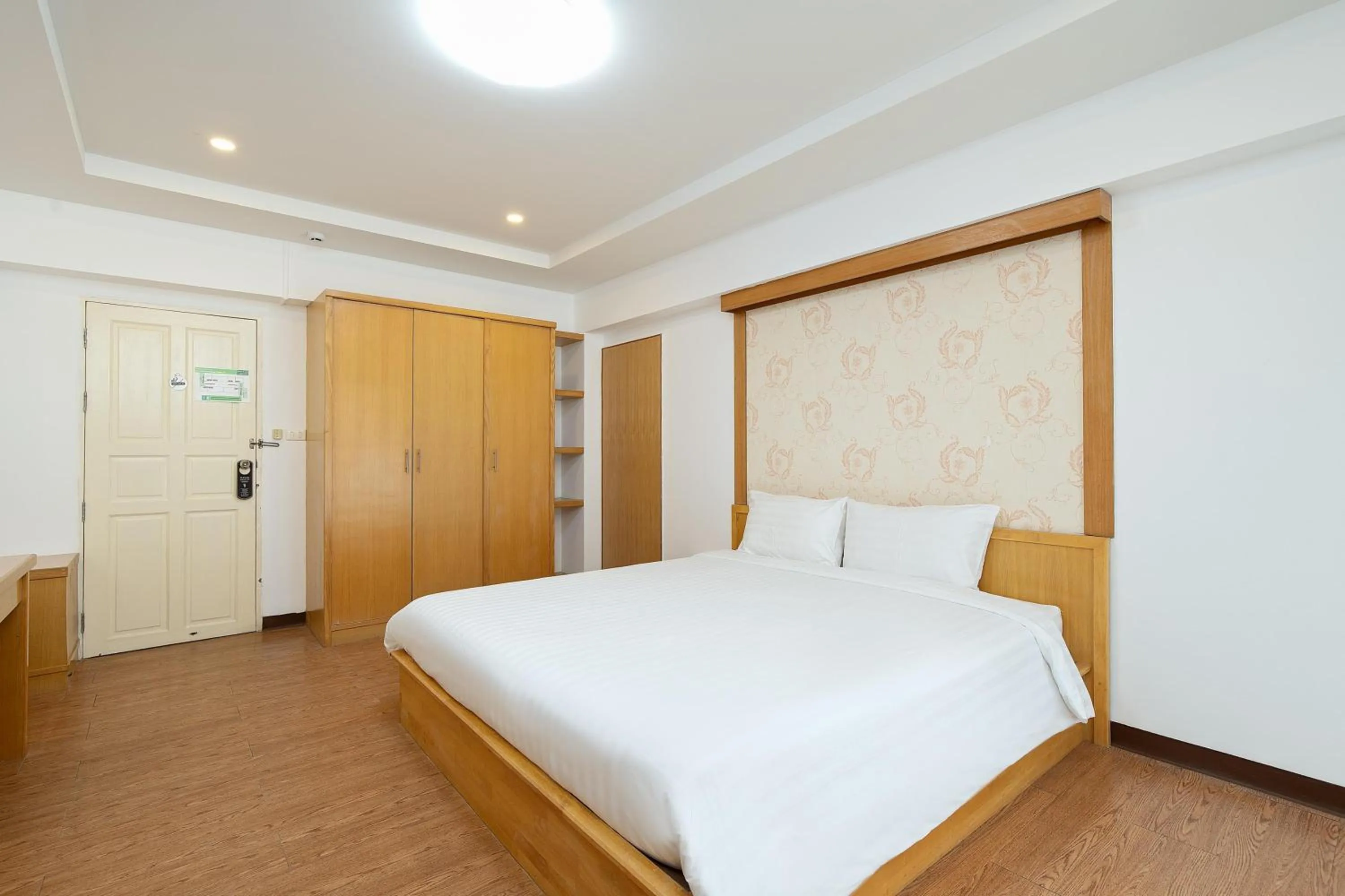 Bed in P-Park Hotel Bangkok