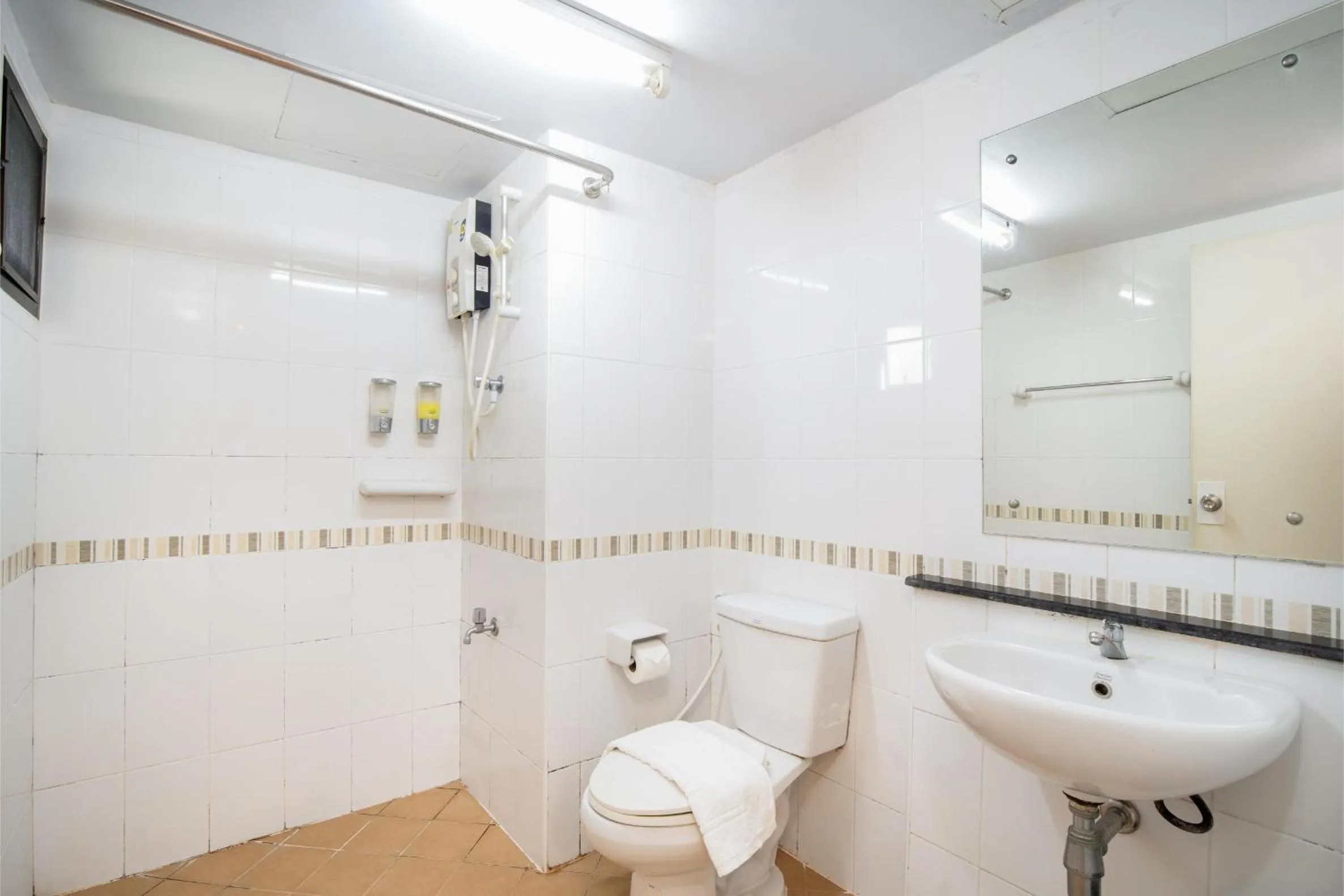 Shower in P-Park Hotel Bangkok