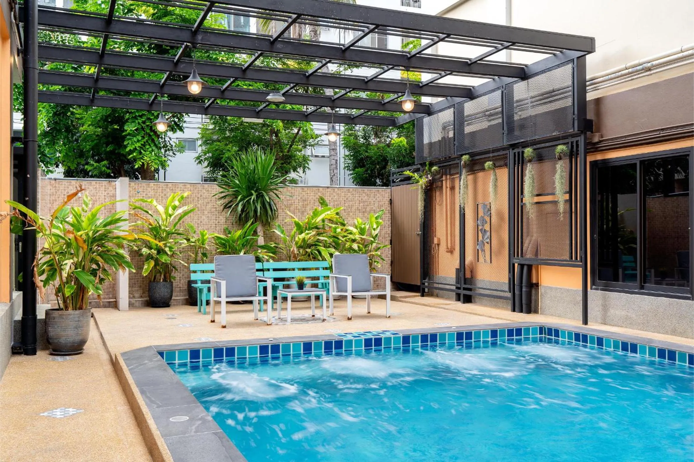Swimming pool in P-Park Hotel Bangkok