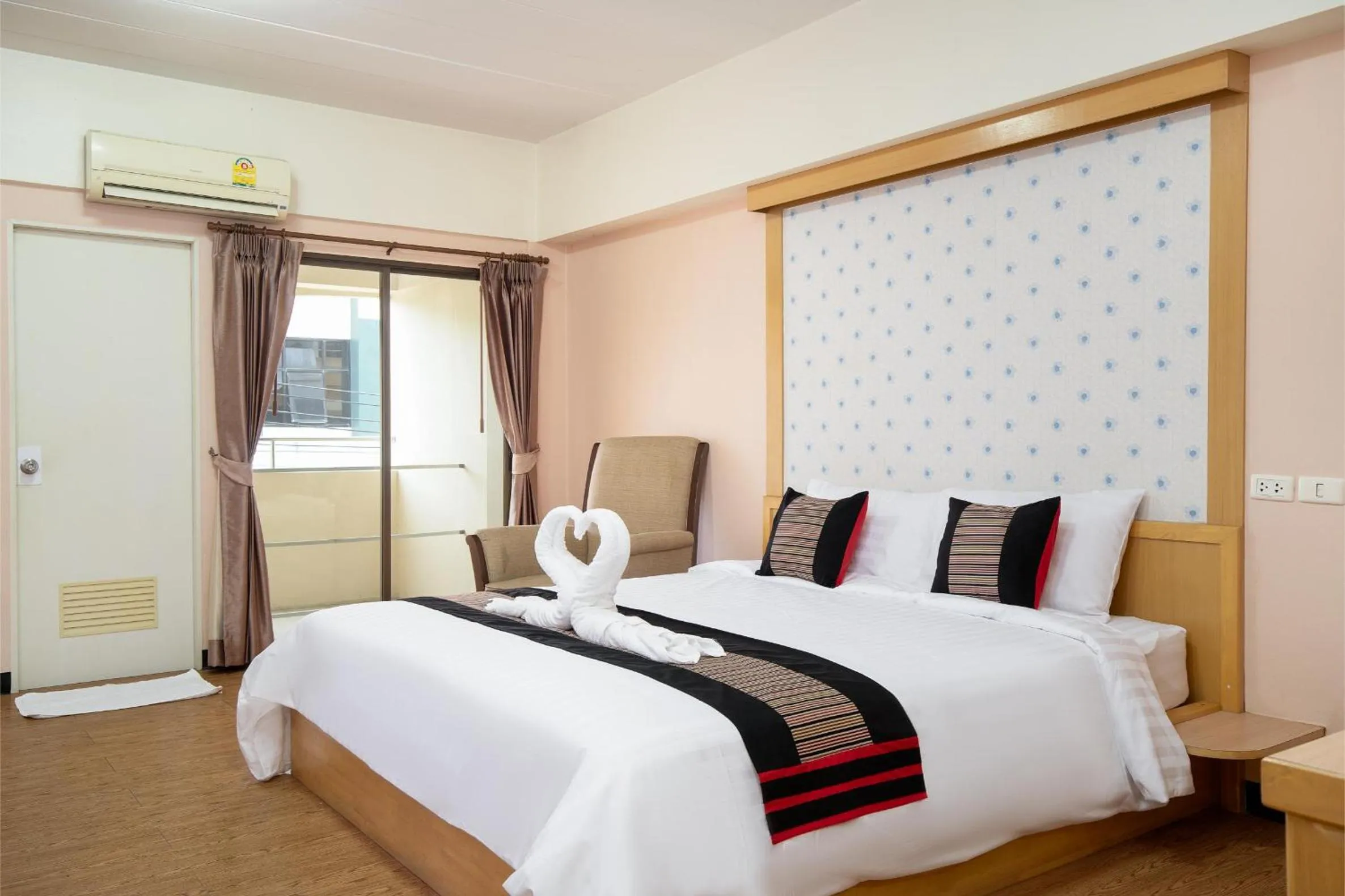 Bedroom, Bed in P-Park Hotel Bangkok