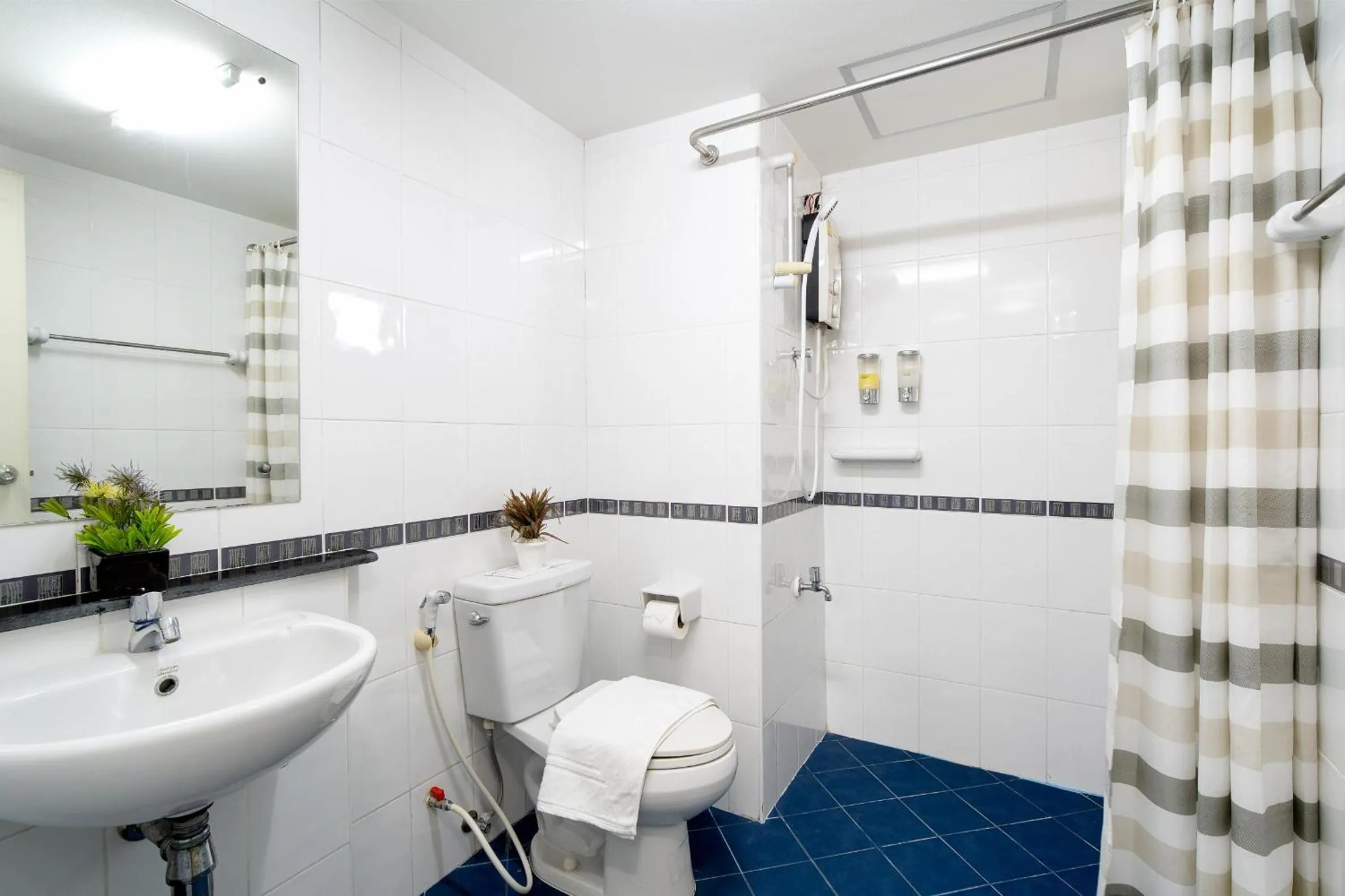 Shower in P-Park Hotel Bangkok